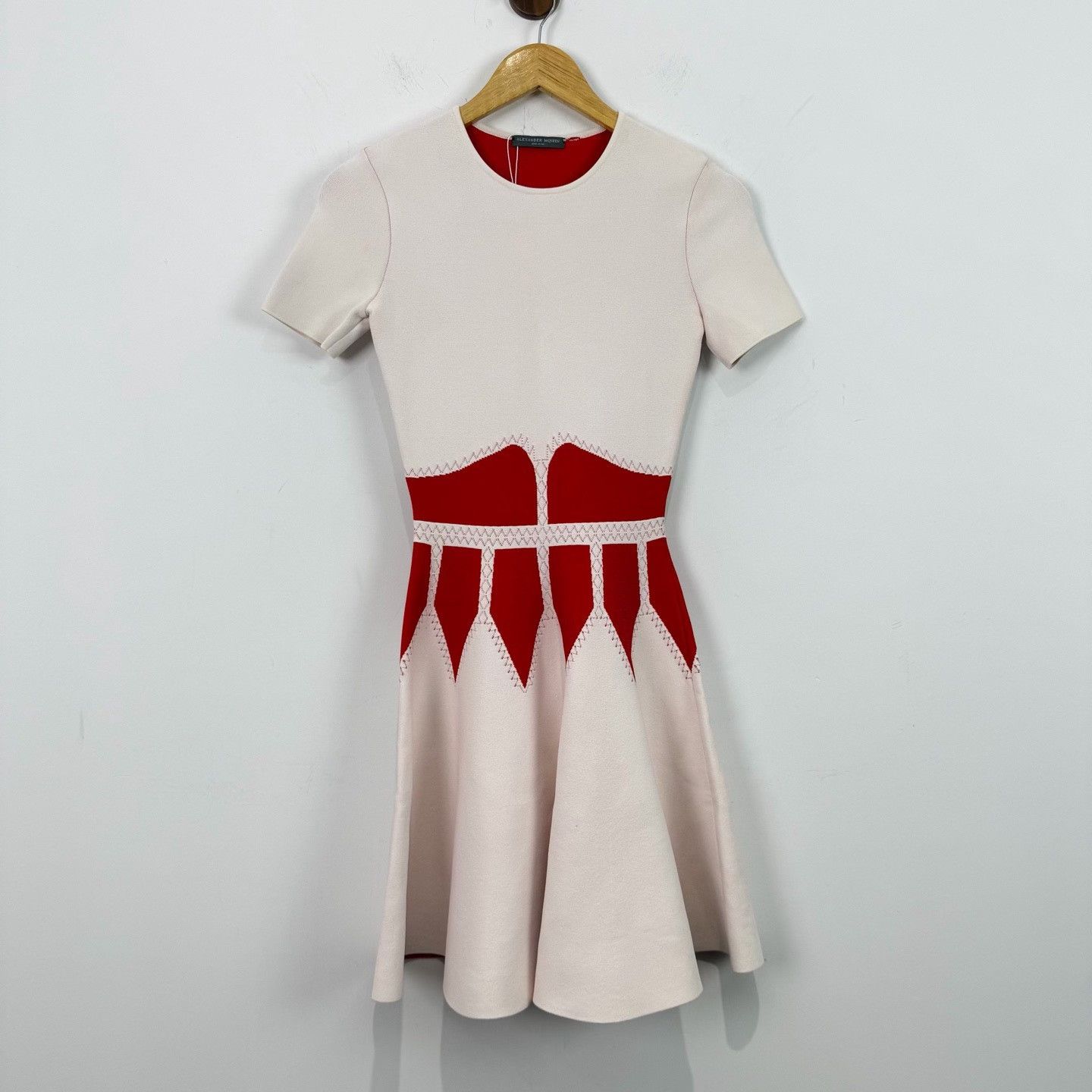 Alexander McQueen Alexander McQueen Jacquard Mini Dress S Size S / US 4 / IT 40 - 2 Thumbnail
