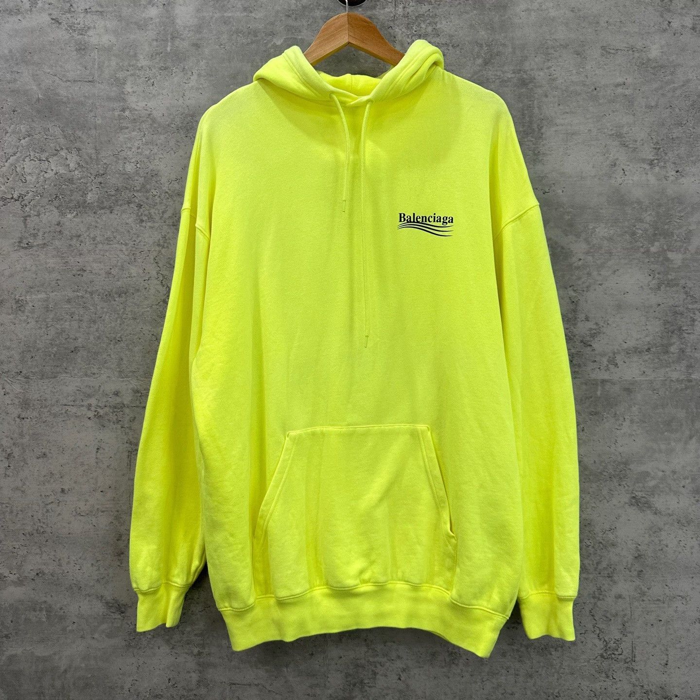 Balenciaga Balenciaga Wavy Logo Hoodie Size S Size US S / EU 44-46 / 1 - 2 Thumbnail