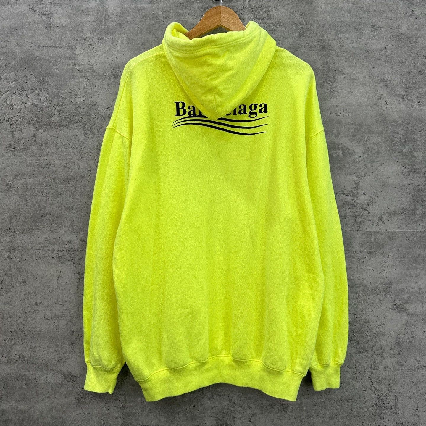 Balenciaga Balenciaga Wavy Logo Hoodie Size S Size US S / EU 44-46 / 1 - 3 Thumbnail