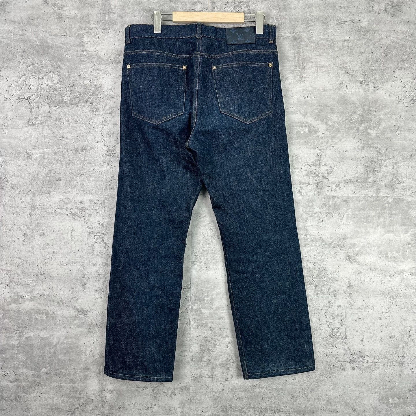 Louis Vuitton Louis Vuitton Regular Fit Indigo Denim Jeans 33 Size US 33 - 3 Thumbnail