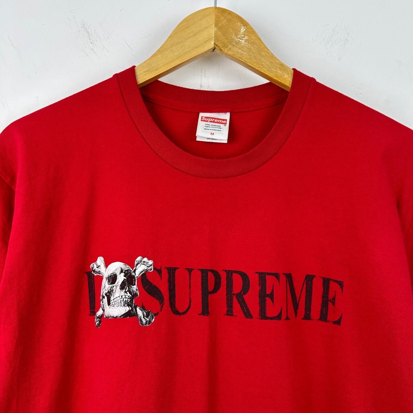Supreme Supreme Skull Logo T-Shirt Red Size M Size US M / EU 48-50 / 2 - 5 Thumbnail