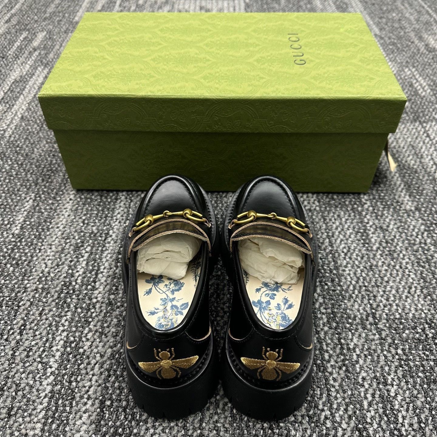 Gucci Gucci Bee Horsebit Leather Loafers Size 34 Size US 4 / IT 34 - 4 Thumbnail