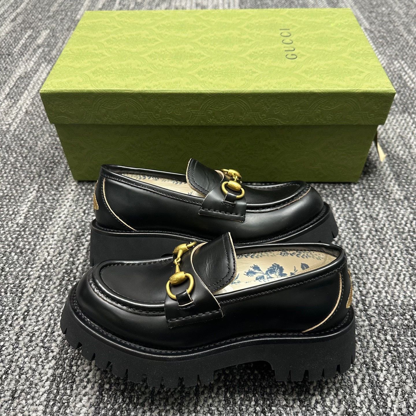 Gucci Gucci Bee Horsebit Leather Loafers Size 34 Size US 4 / IT 34 - 5 Thumbnail