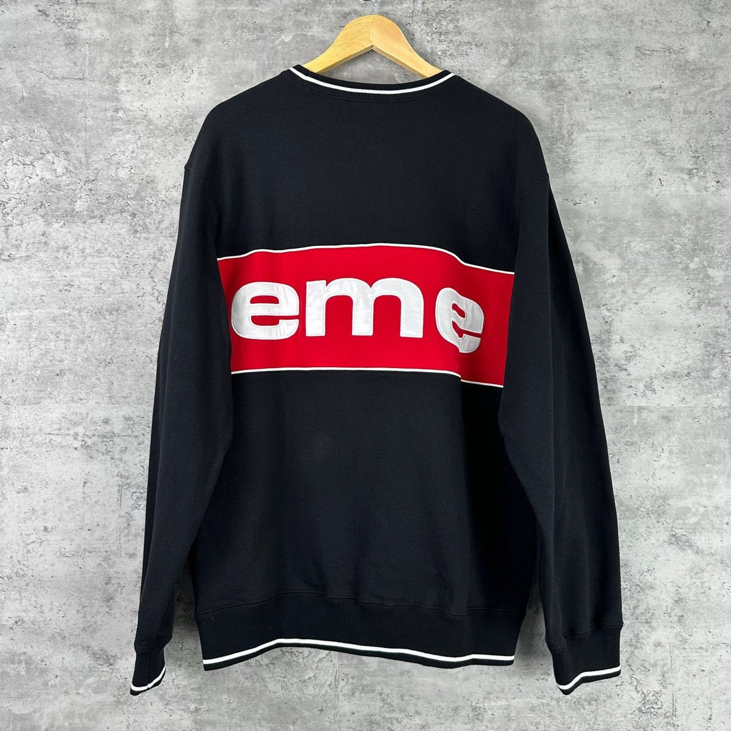 Supreme Supreme Patch Logo Crewneck Sweatshirt L Size US L / EU 52-54 / 3 - 3 Thumbnail