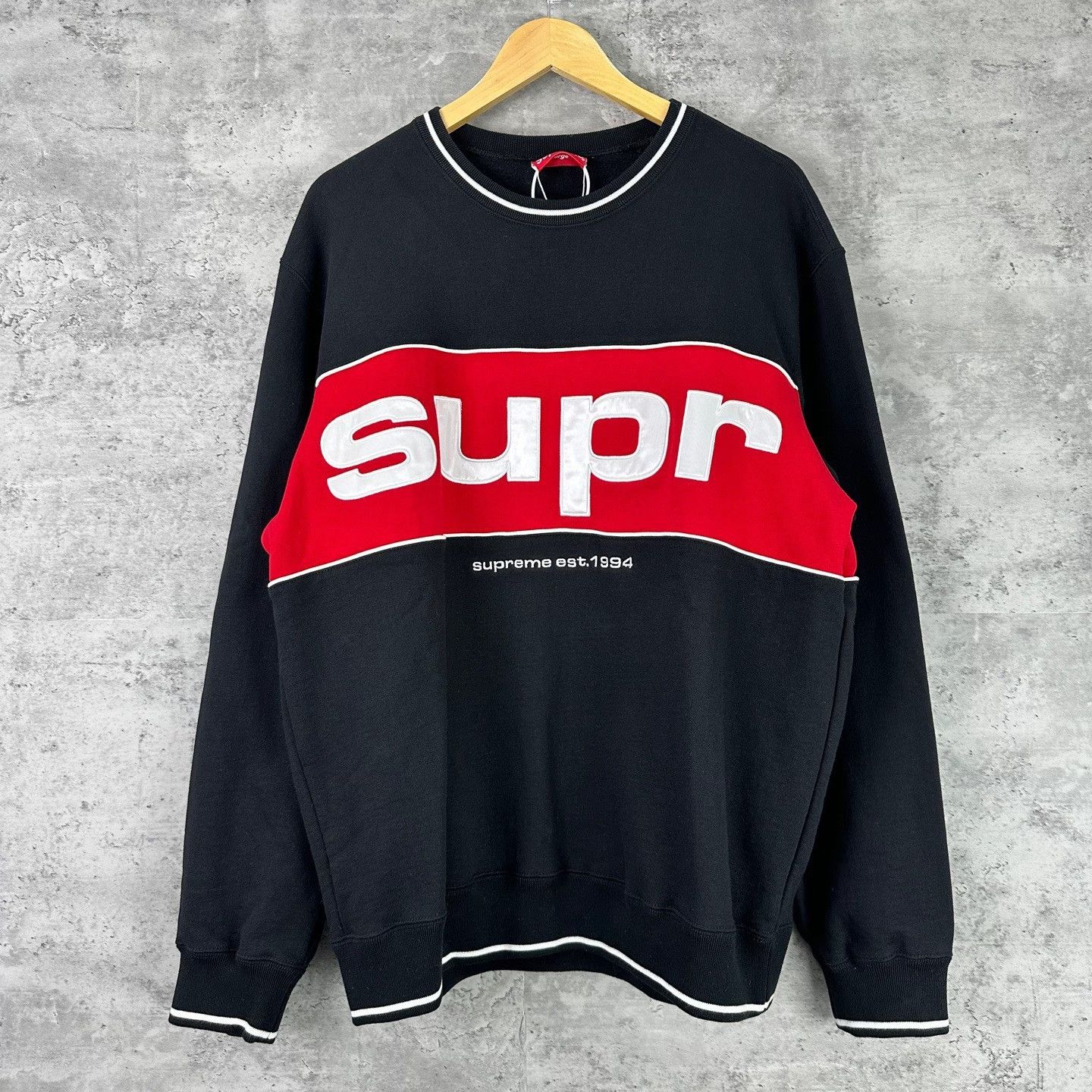 Supreme Supreme Patch Logo Crewneck Sweatshirt L Size US L / EU 52-54 / 3 - 2 Thumbnail