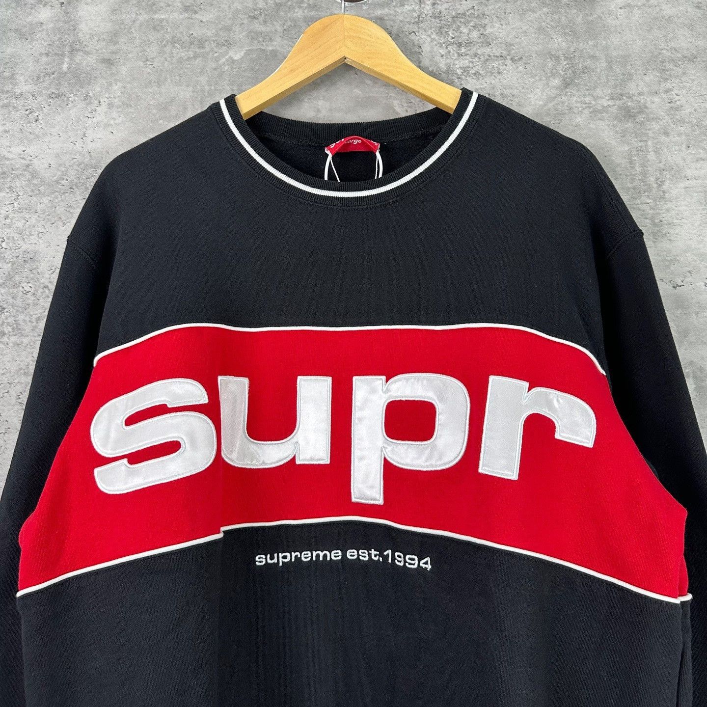 Supreme Supreme Patch Logo Crewneck Sweatshirt L Size US L / EU 52-54 / 3 - 5 Thumbnail