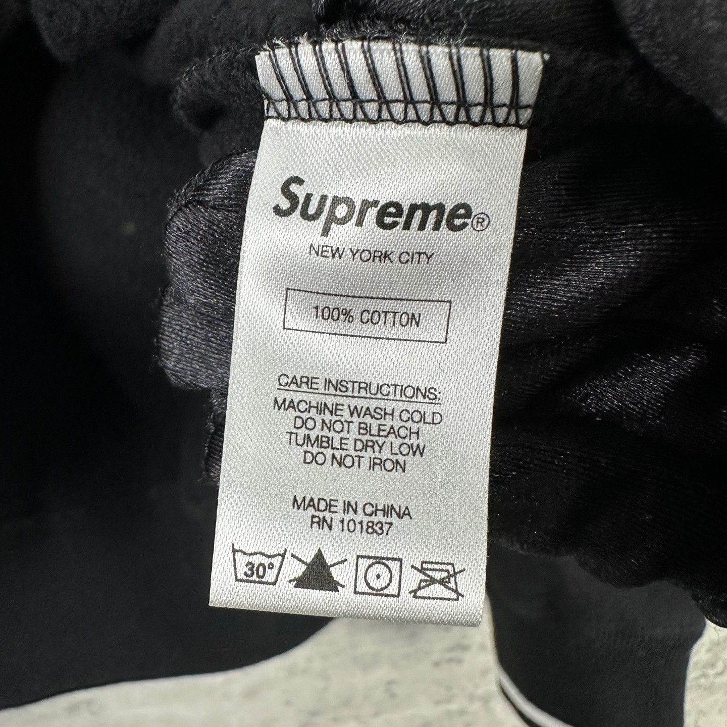 Supreme Supreme Patch Logo Crewneck Sweatshirt L Size US L / EU 52-54 / 3 - 6 Thumbnail