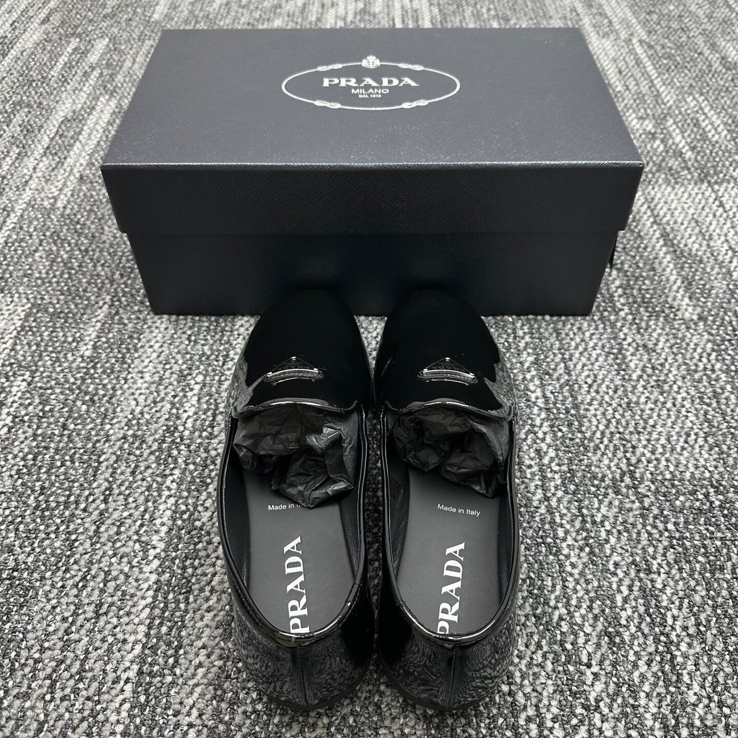 Prada Prada Triangle Logo Patent Leather Loafers Size 9 Size US 10 / EU 43 - 4 Thumbnail