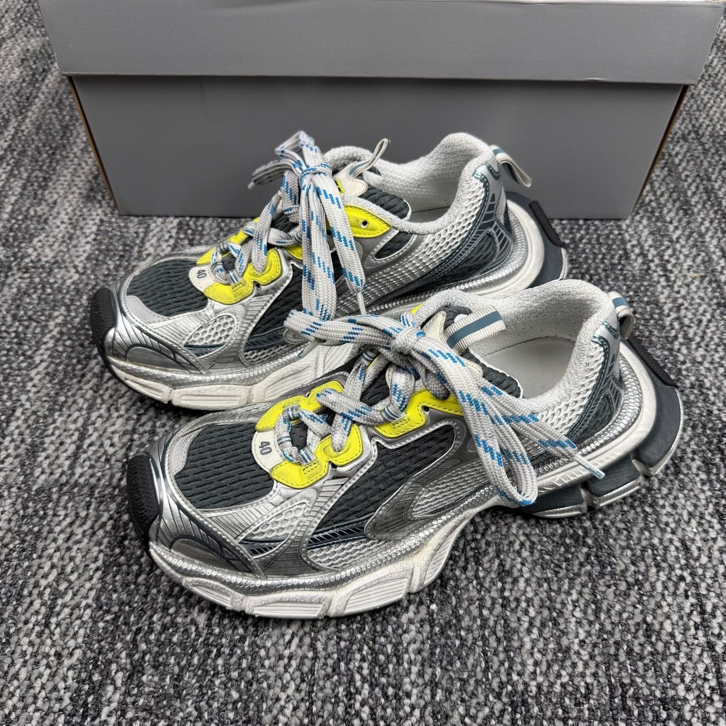 Balenciaga Balenciaga Distressed 3XL Sneakers US 7 Size US 7 / EU 40 - 2 Thumbnail