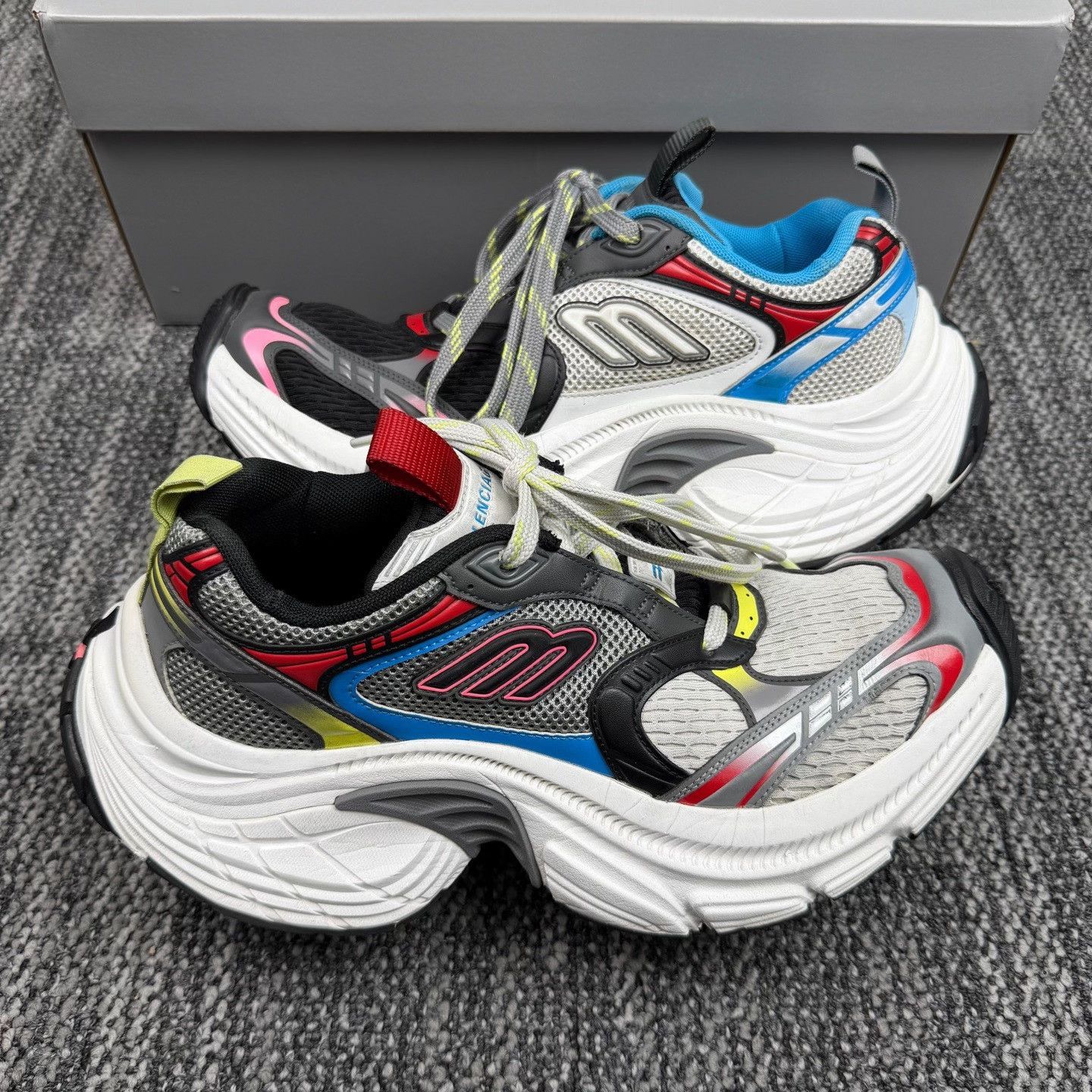 Balenciaga Balenciaga 6XL Mismatched Sneakers Size 43 Size US 10 / EU 43 - 5 Thumbnail