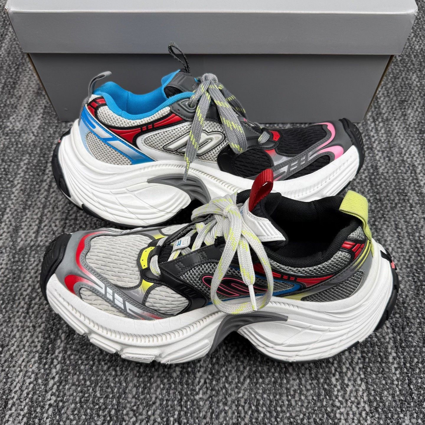 Balenciaga Balenciaga 6XL Mismatched Sneakers Size 43 Size US 10 / EU 43 - 6 Thumbnail