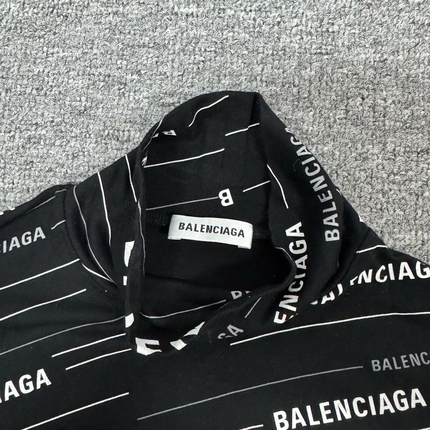 Balenciaga Balenciaga All-Over Logo Long Sleeve Knit Size M Size US M / EU 48-50 / 2 - 6 Thumbnail