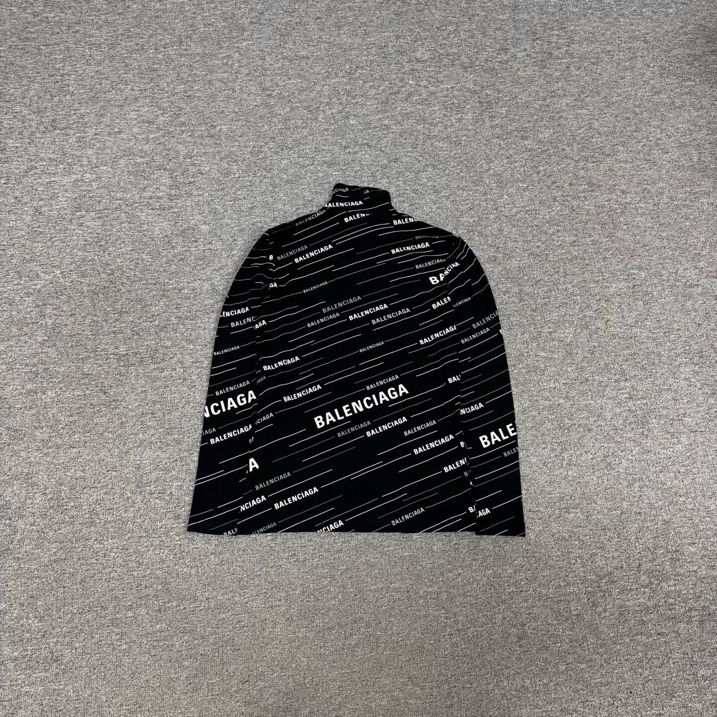 Balenciaga Balenciaga All-Over Logo Long Sleeve Knit Size M Size US M / EU 48-50 / 2 - 3 Thumbnail
