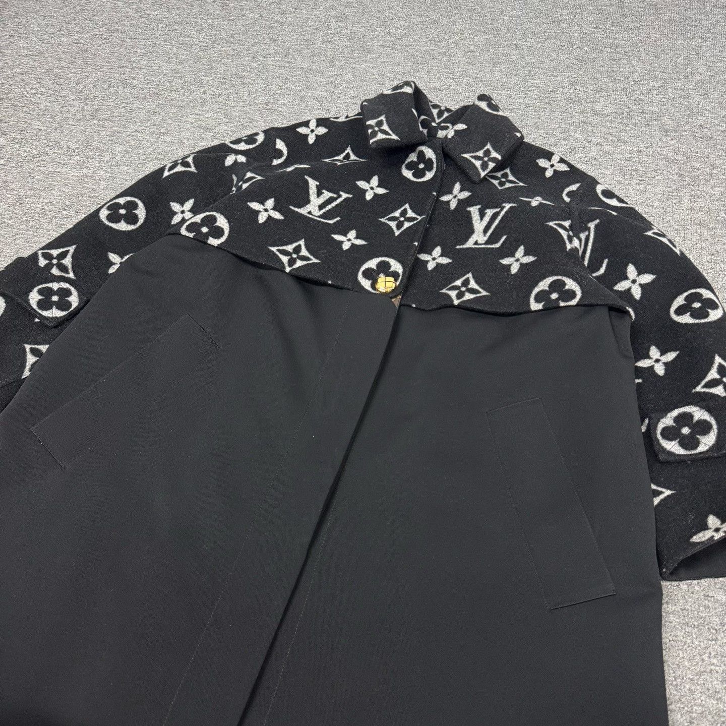Louis Vuitton Louis Vuitton SS24 Monogram Hybrid Wool Coat 32 Size XXS / US 00 / IT 34 - 5 Thumbnail