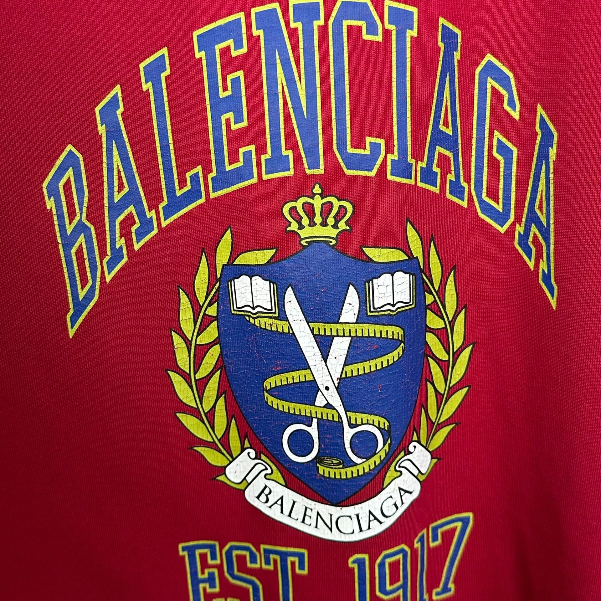 Balenciaga Balenciaga Crest Logo Red T-Shirt Size L Size US L / EU 52-54 / 3 - 7 Thumbnail