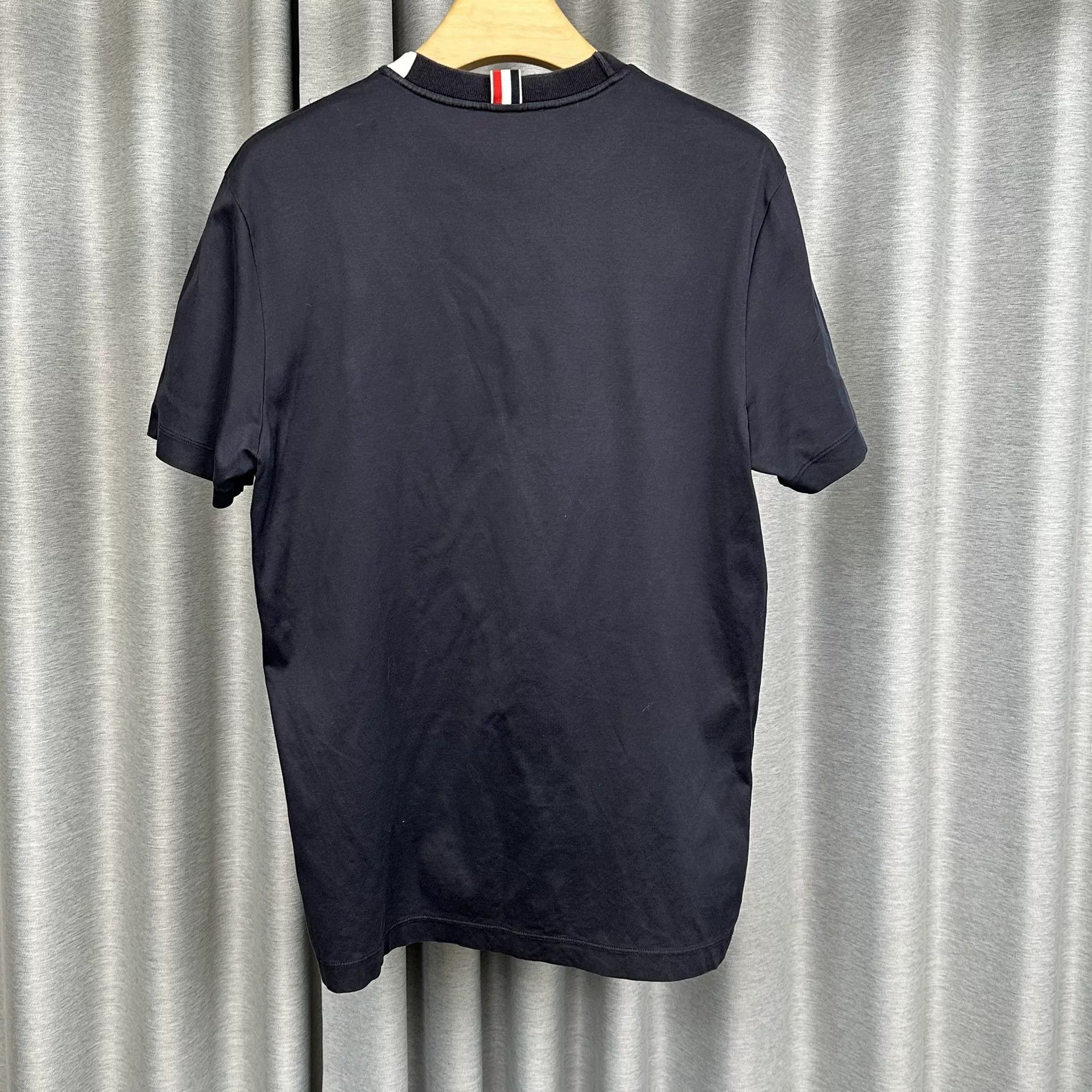 Thom Browne Thom Browne Four-Bar Collar T-Shirt Size 3 Size US L / EU 52-54 / 3 - 3 Thumbnail