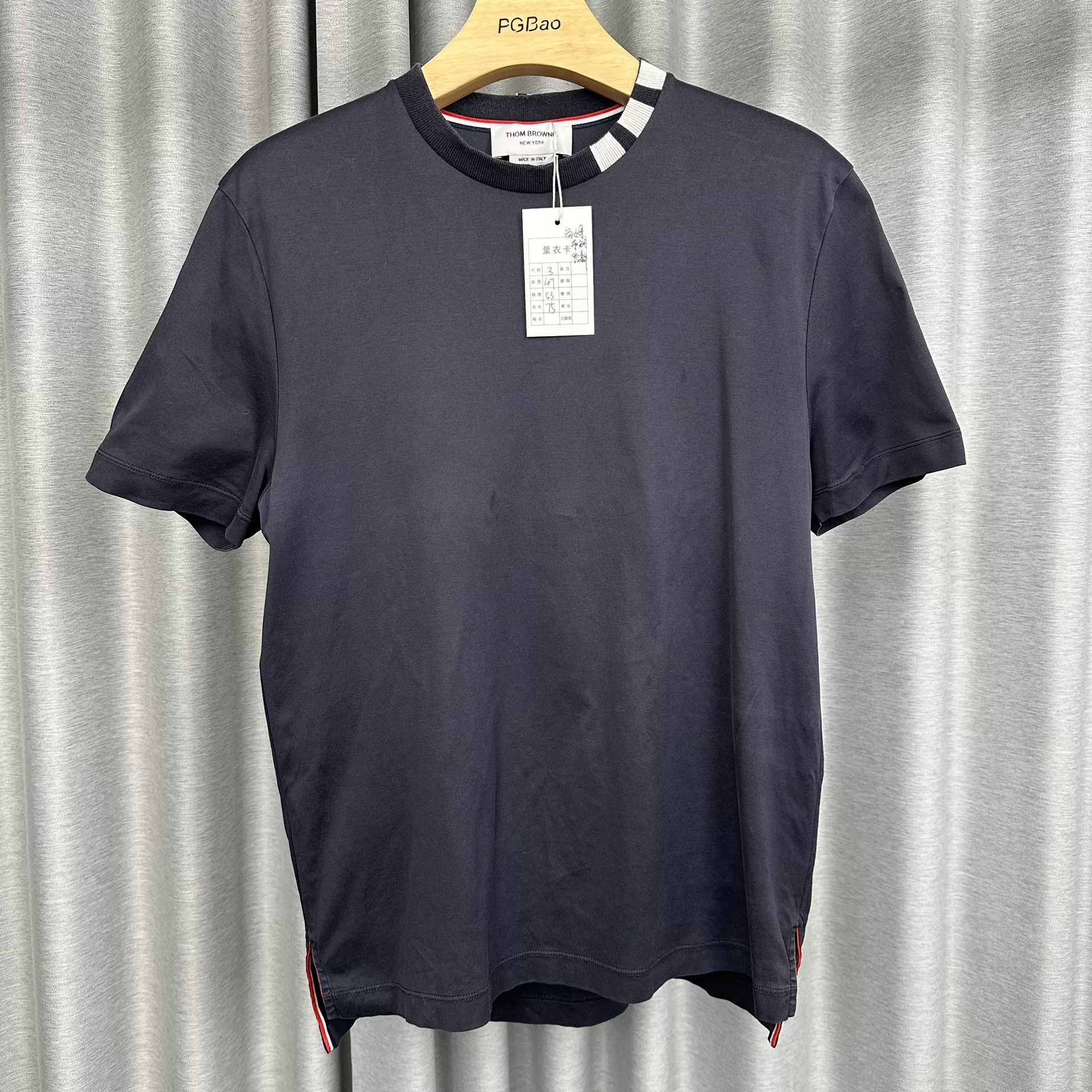 Thom Browne Thom Browne Four-Bar Collar T-Shirt Size 3 Size US L / EU 52-54 / 3 - 2 Thumbnail