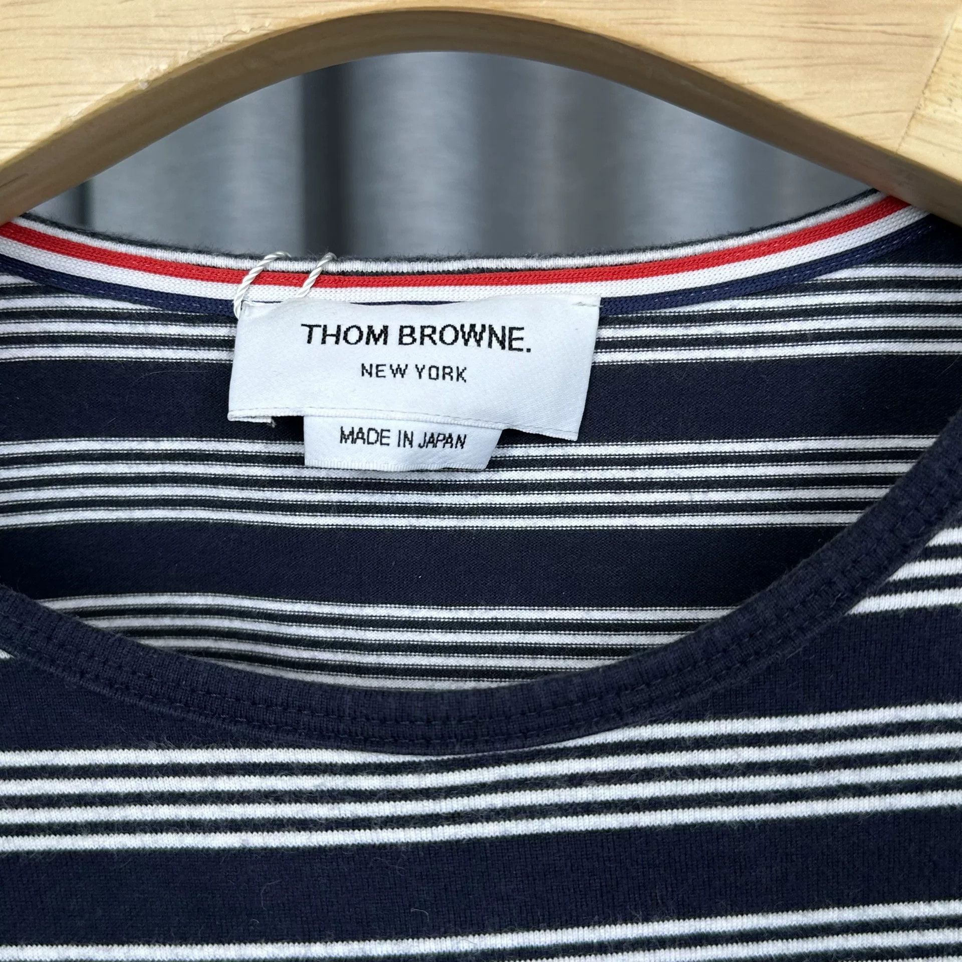 Thom Browne Thom Browne Striped Pocket T-Shirt Size 4 Size US XL / EU 56 / 4 - 4 Thumbnail