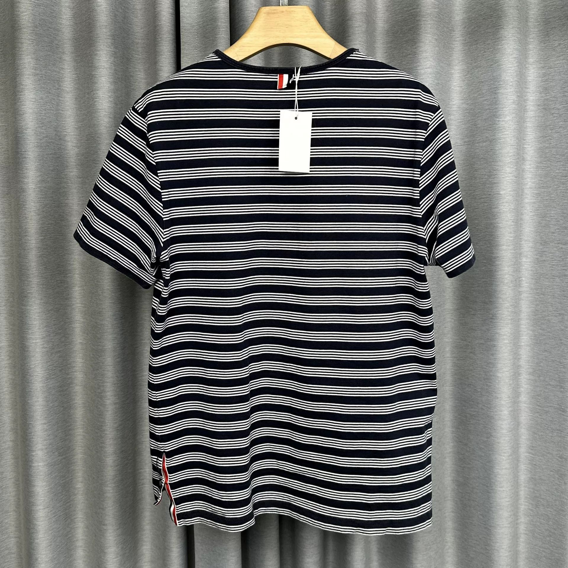 Thom Browne Thom Browne Striped Pocket T-Shirt Size 4 Size US XL / EU 56 / 4 - 3 Thumbnail