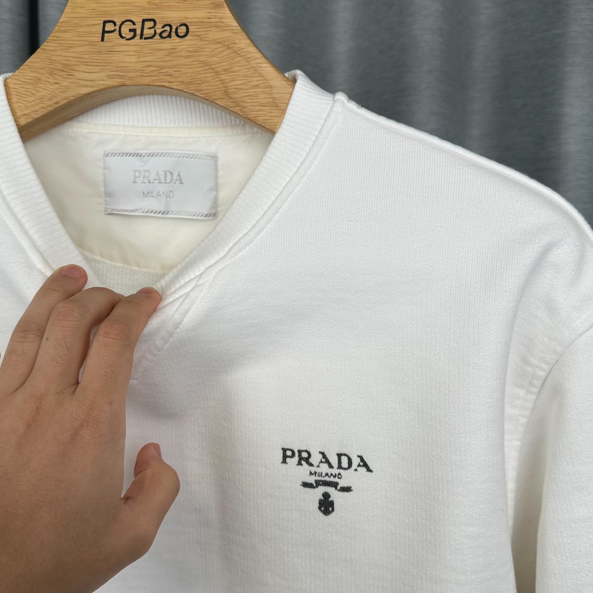Prada Prada Logo Print Crewneck Sweatshirt Size M Size US M / EU 48-50 / 2 - 4 Thumbnail