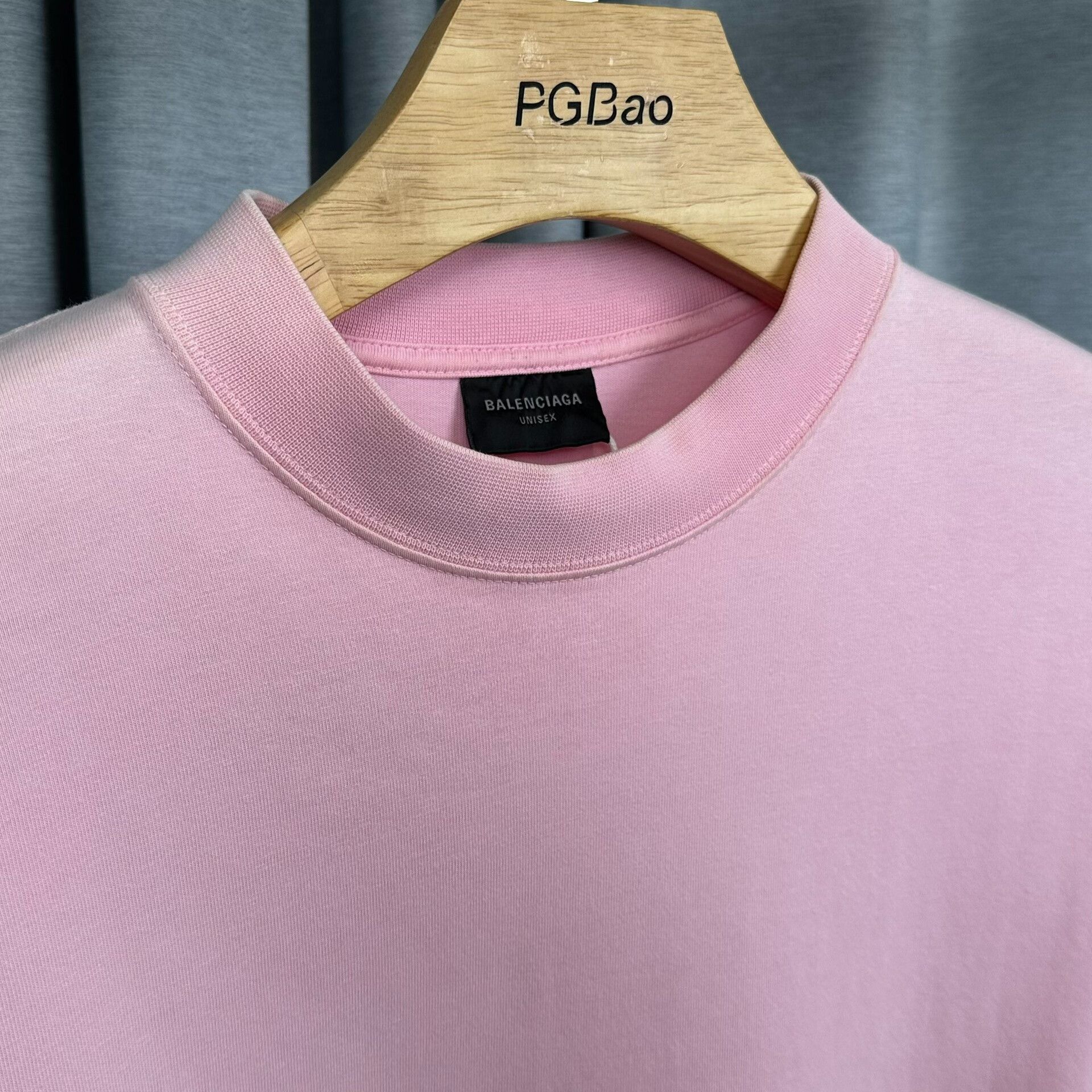 Balenciaga Balenciaga Sequin Logo Pink T-Shirt XS Size US XS / EU 42 / 0 - 7 Thumbnail
