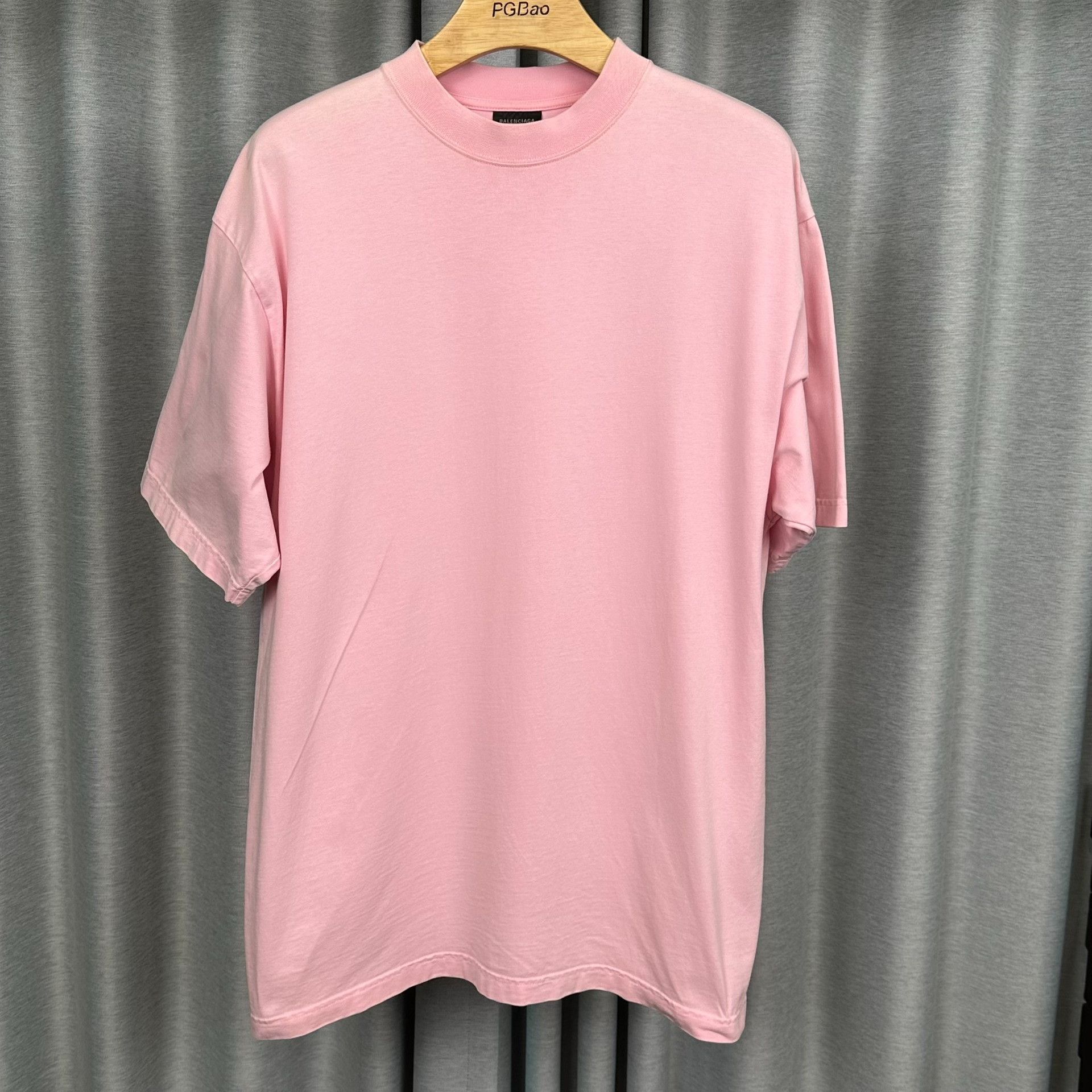 Balenciaga Balenciaga Sequin Logo Pink T-Shirt XS Size US XS / EU 42 / 0 - 2 Thumbnail