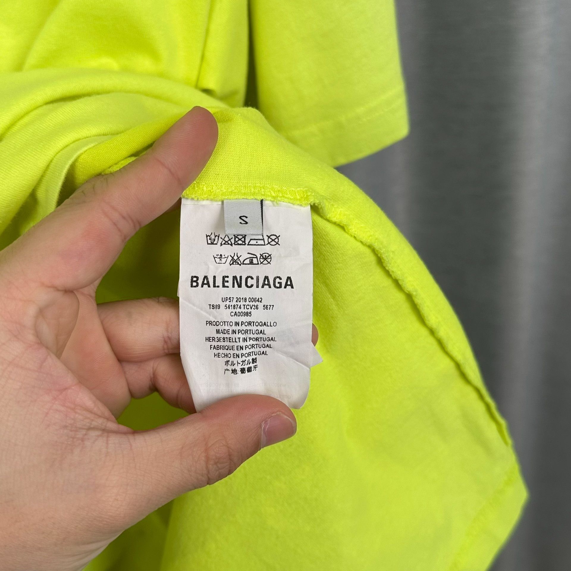 Balenciaga Balenciaga x WFP Neon Yellow T-Shirt Size S Size US S / EU 44-46 / 1 - 6 Thumbnail