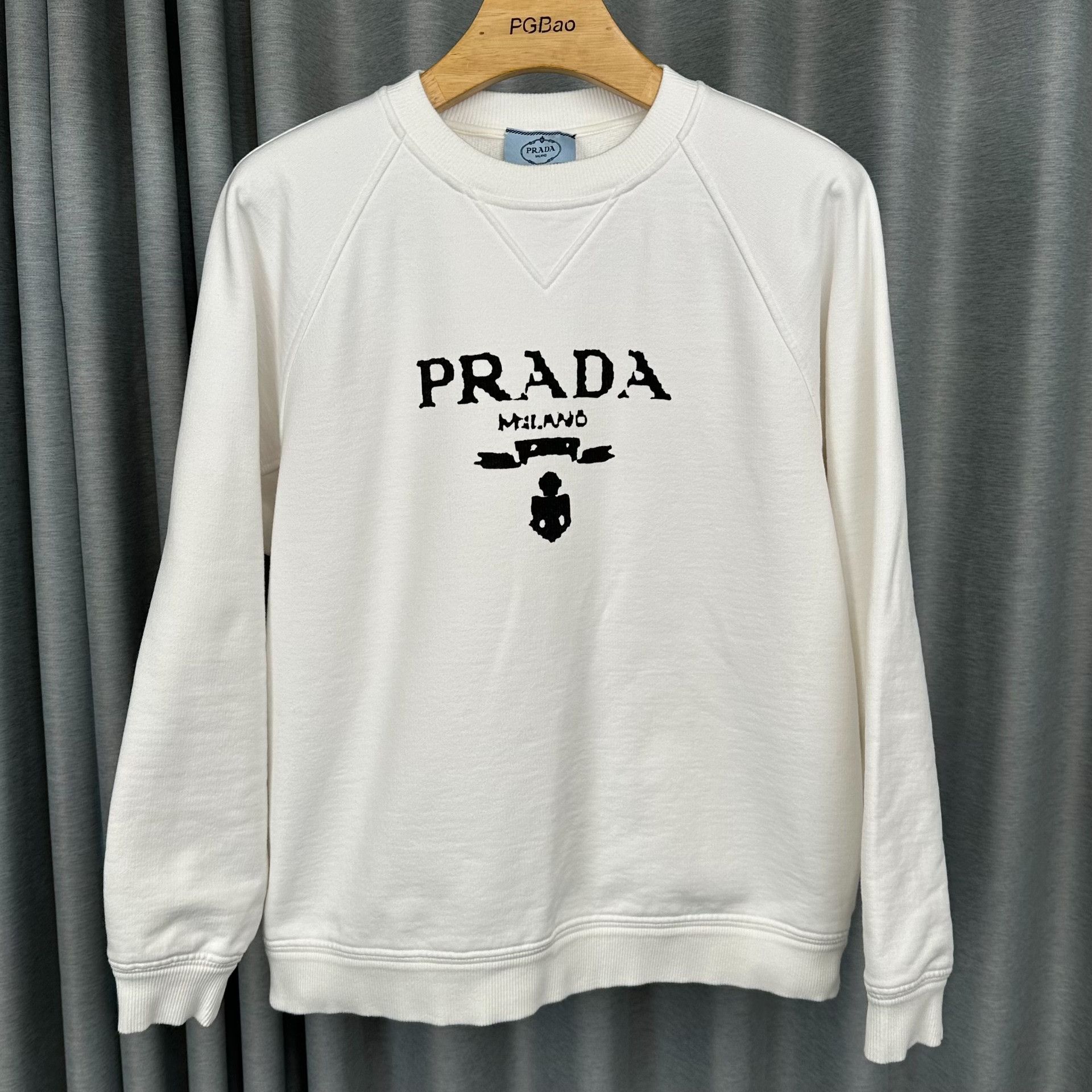 Prada Prada Logo Print Sweatshirt Size M Size US M / EU 48-50 / 2 - 2 Thumbnail