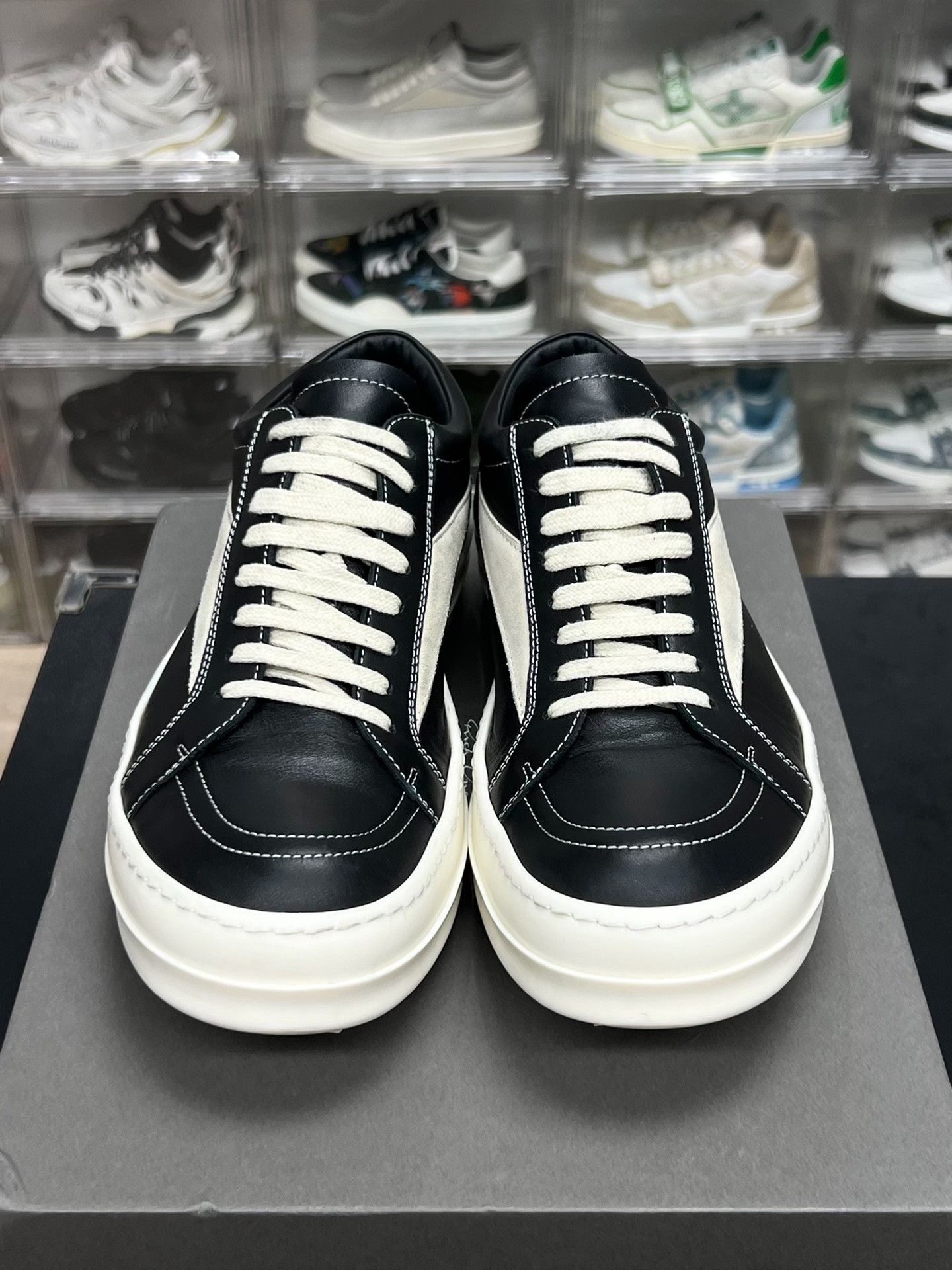 Rick Owens Rick Owens Black Lowtop Sneakers 9 Men Size US 9 / EU 42 - 2 Thumbnail