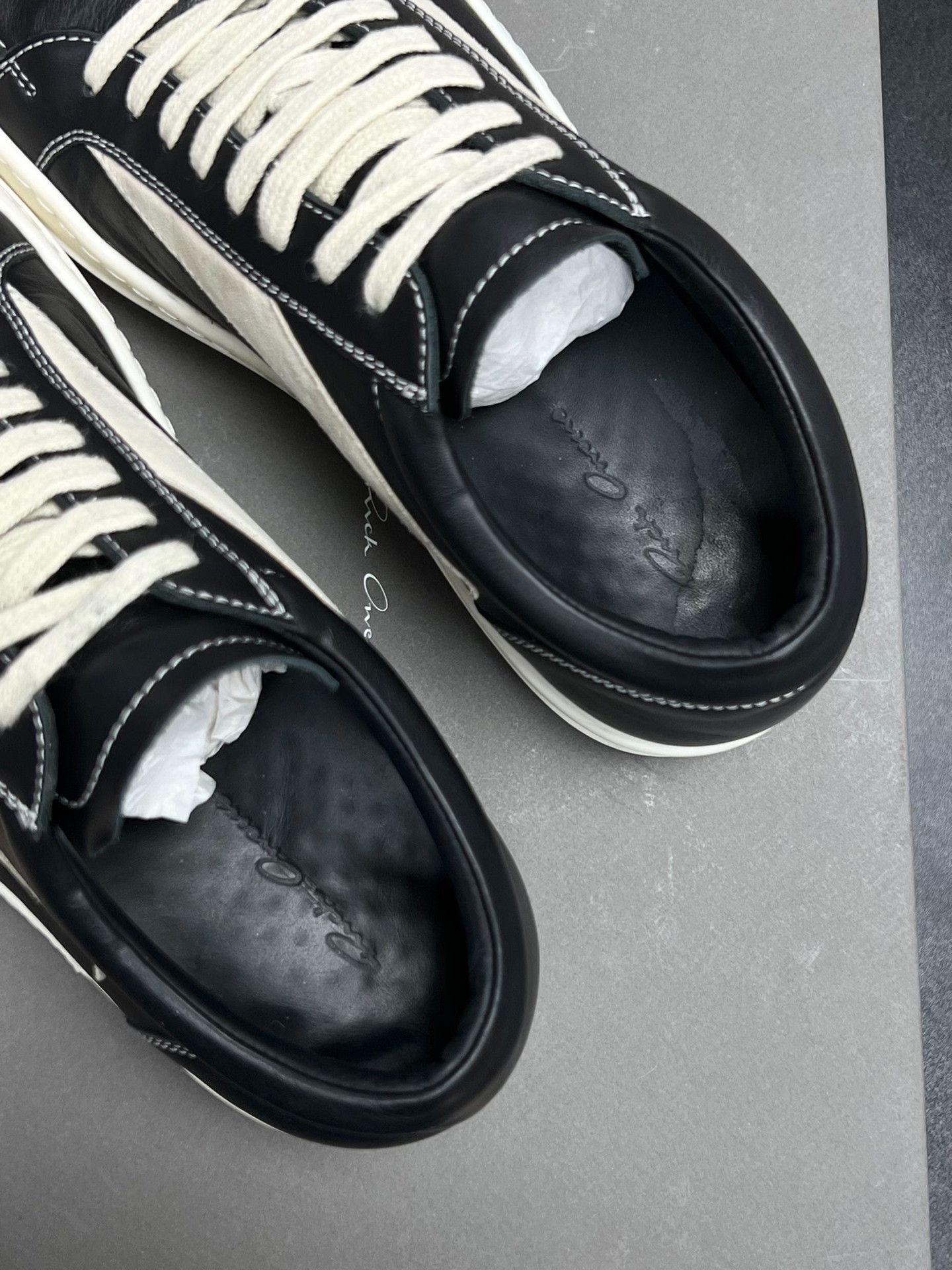 Rick Owens Rick Owens Black Lowtop Sneakers 9 Men Size US 9 / EU 42 - 4 Thumbnail