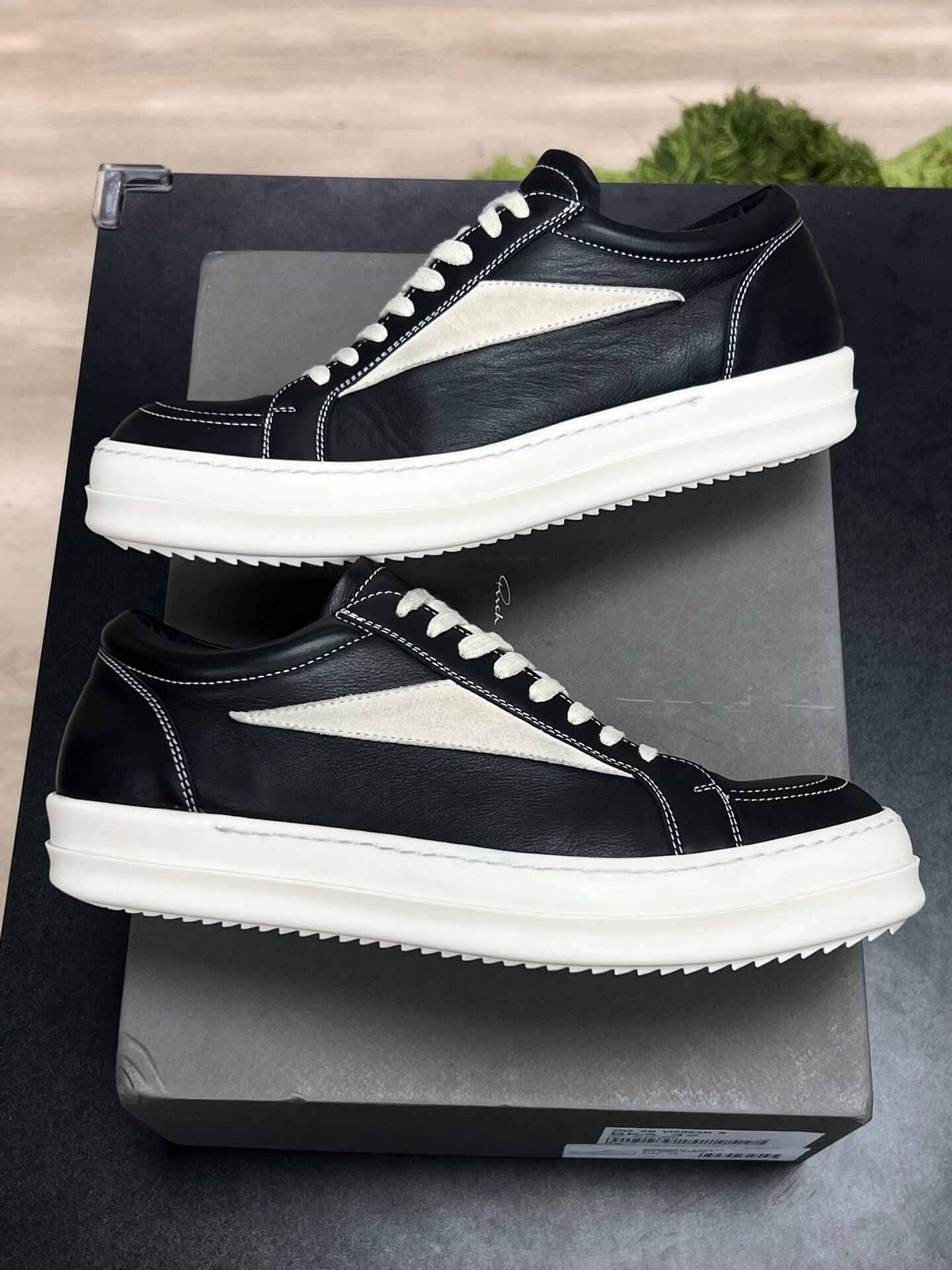 Rick Owens Rick Owens Black Lowtop Sneakers 9 Men Size US 9 / EU 42 - 5 Thumbnail