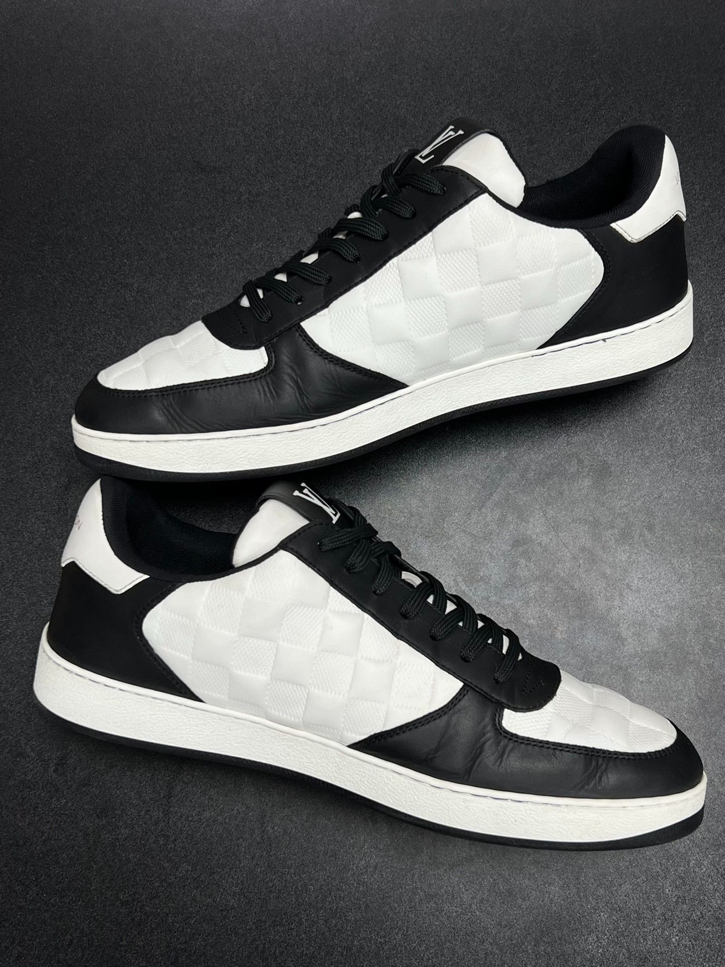 Louis Vuitton Louis Vuitton Black Lowtop Sneakers 10 Men Size US 10 / EU 43 - 5 Thumbnail