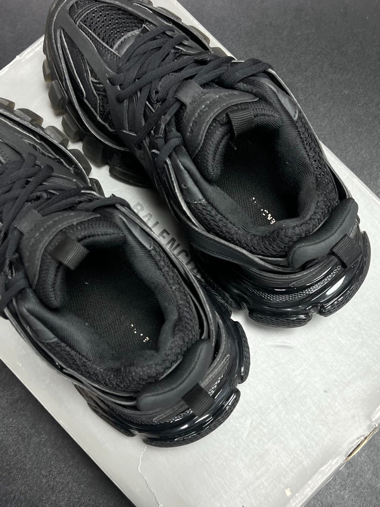 Balenciaga Balenciaga Black Lowtop Sneakers us_7 Women Size US 7 / IT 37 - 4 Thumbnail