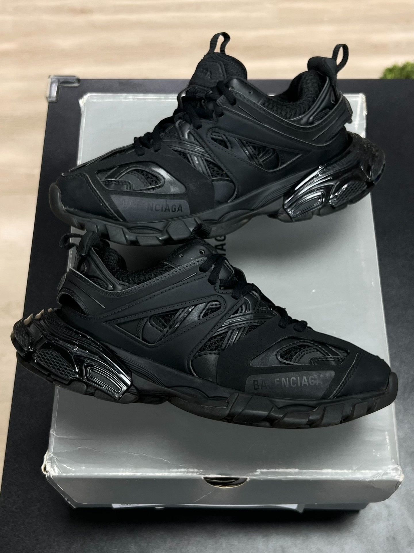 Balenciaga Balenciaga Black Lowtop Sneakers us_7 Women Size US 7 / IT 37 - 5 Thumbnail