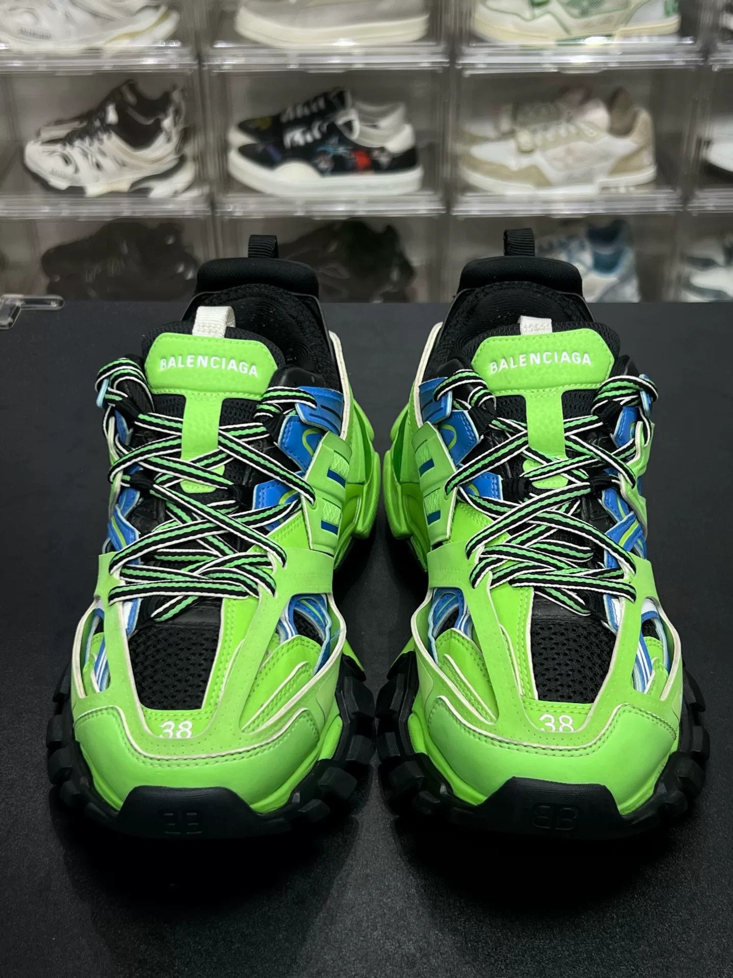 Balenciaga Balenciaga Green Lowtop Sneakers us_8 Women Size US 8 / IT 38 - 2 Thumbnail