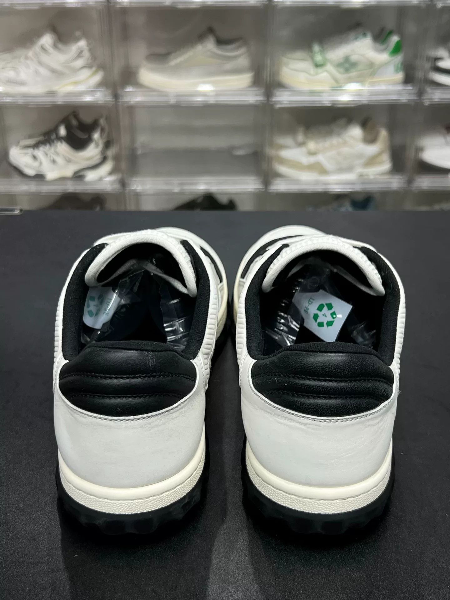 Gucci Gucci Distressed Black Lowtop Sneakers 9.5 Men Size US 9.5 / EU 42-43 - 7 Thumbnail