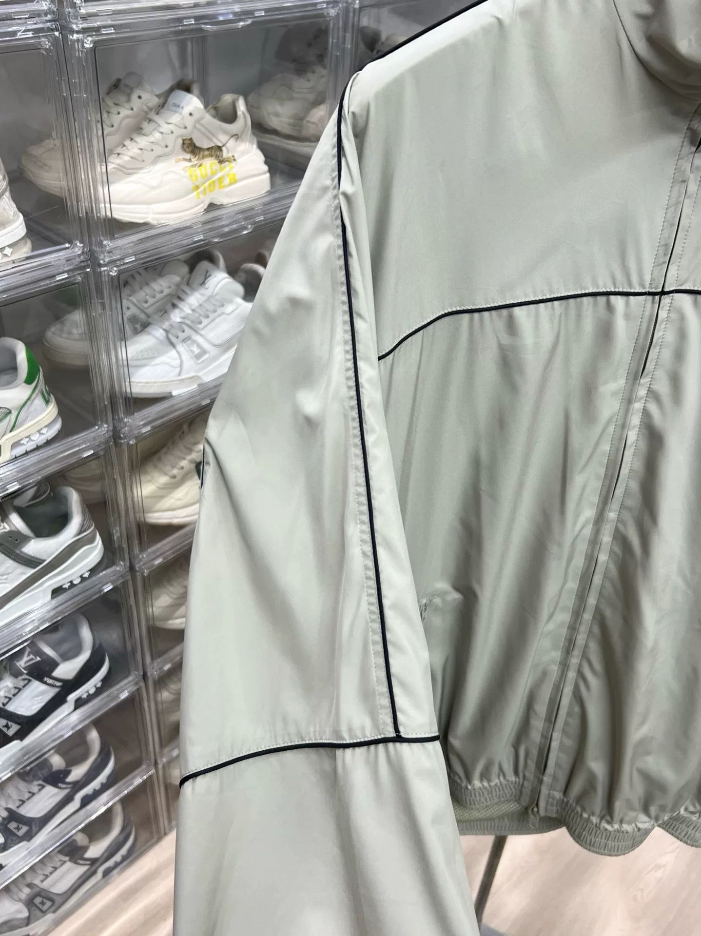 Balenciaga Balenciaga Gray Light Jacket s Men Size US S / EU 44-46 / 1 - 6 Thumbnail