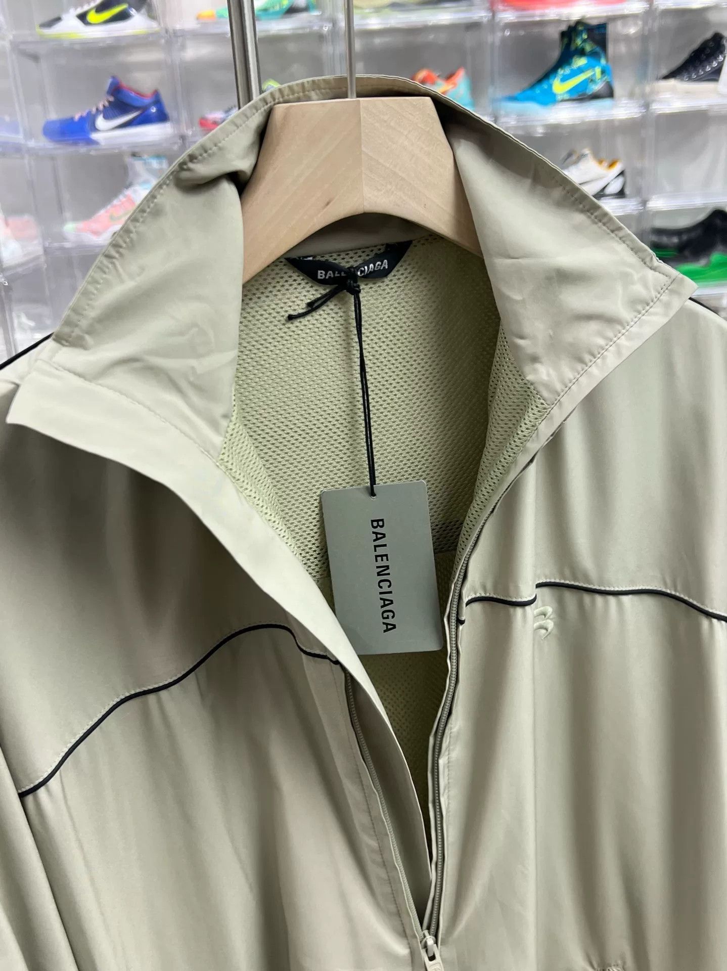 Balenciaga Balenciaga Gray Light Jacket s Men Size US S / EU 44-46 / 1 - 5 Thumbnail