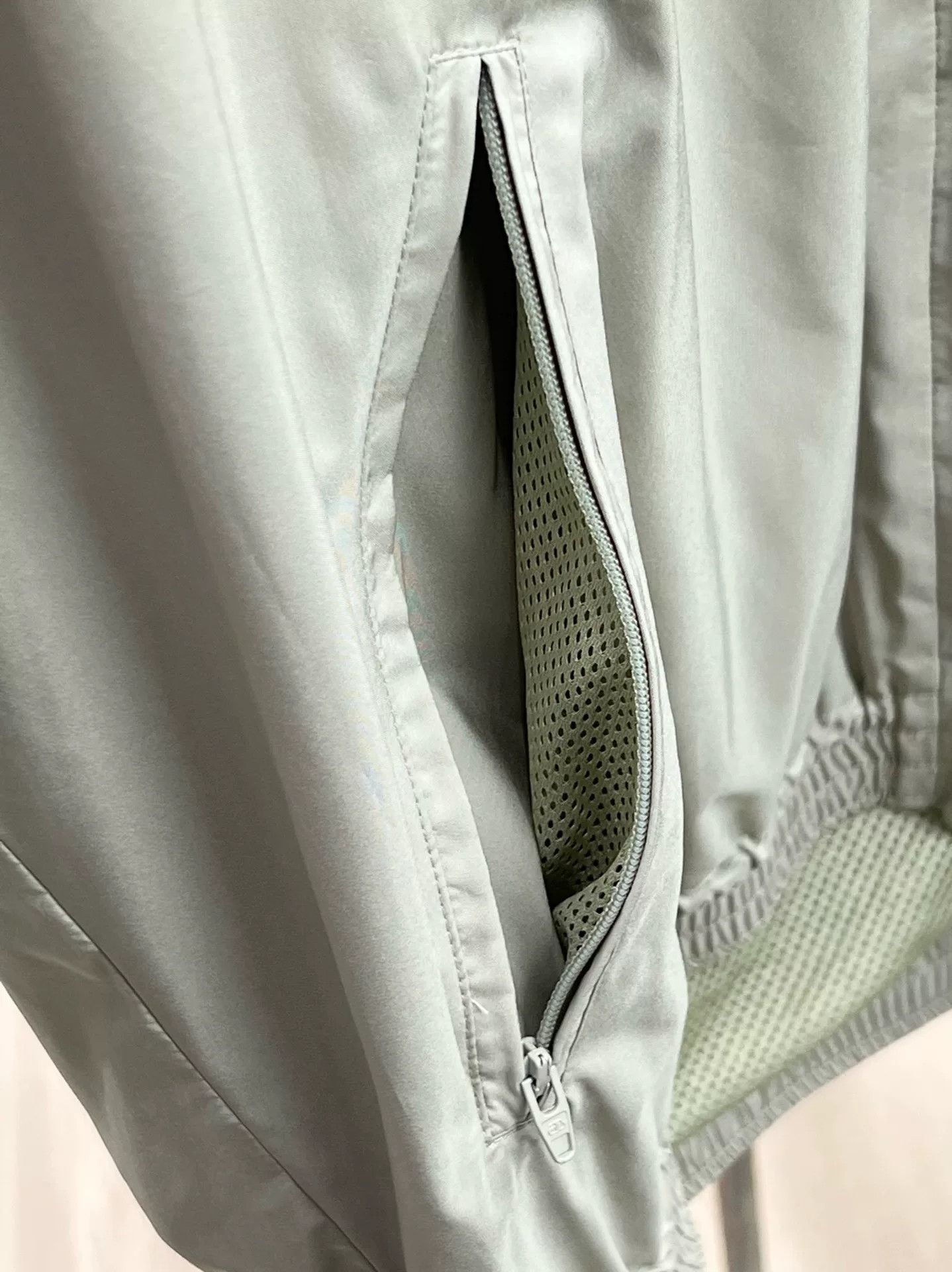 Balenciaga Balenciaga Gray Light Jacket s Men Size US S / EU 44-46 / 1 - 7 Thumbnail