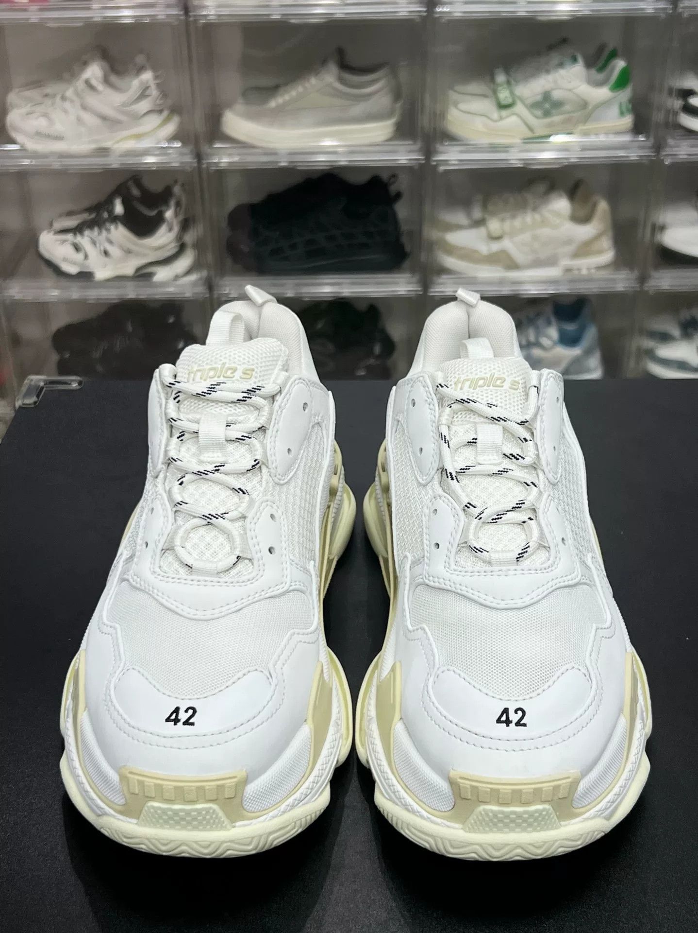 Balenciaga Balenciaga White Lowtop Sneakers 9 Men Size US 9 / EU 42 - 2 Thumbnail
