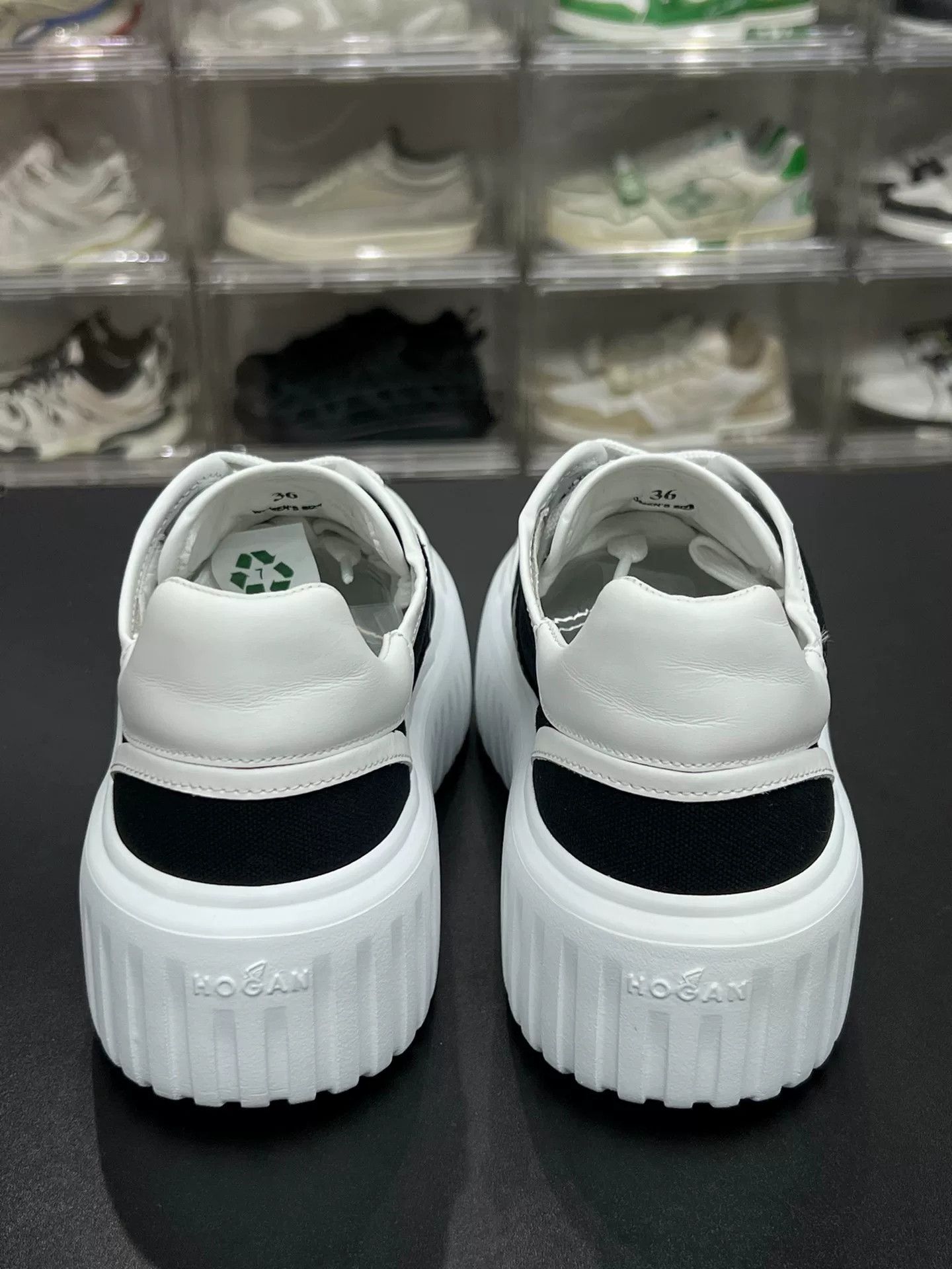 Hogan Hogan Retro Lowtop Sneakers us_6 Women Size US 6 / IT 36 - 7 Thumbnail