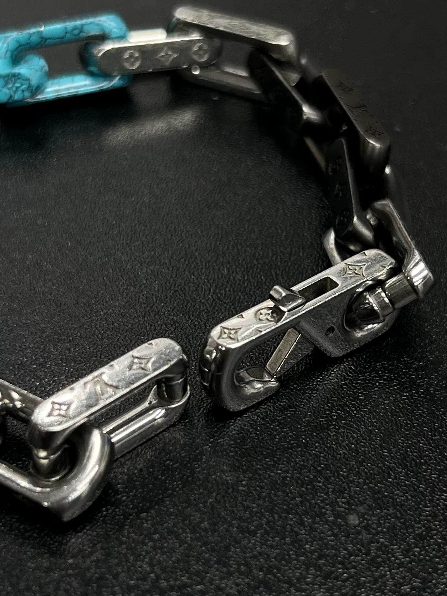 Louis Vuitton Louis Vuitton Multi Bracelet OS Women Size ONE SIZE - 2 Thumbnail