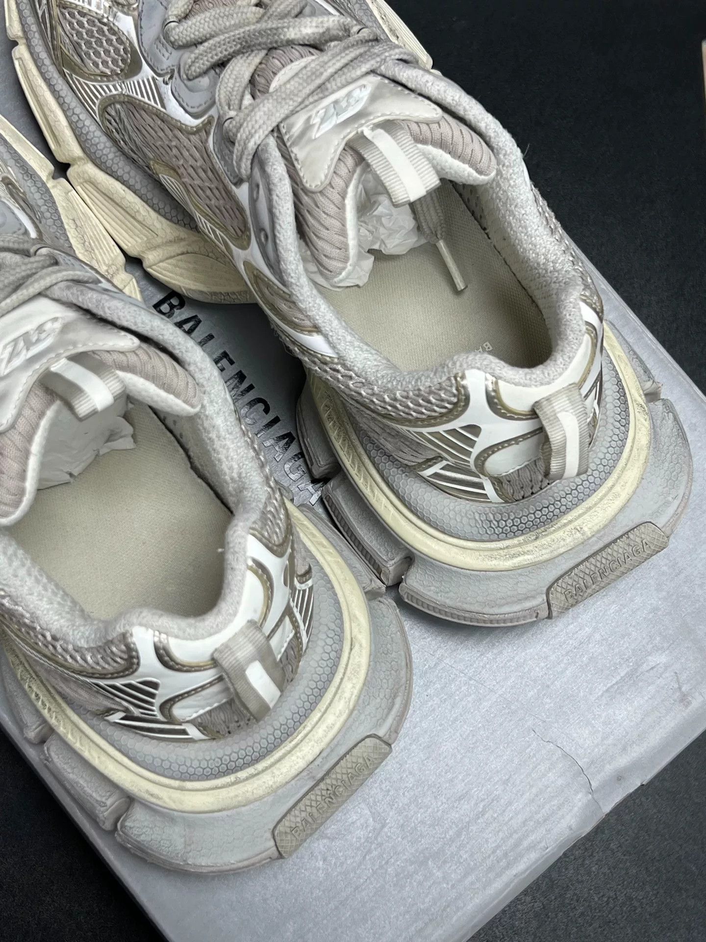 Balenciaga Balenciaga White Lowtop Sneakers 9 Men Size US 9 / EU 42 - 4 Thumbnail