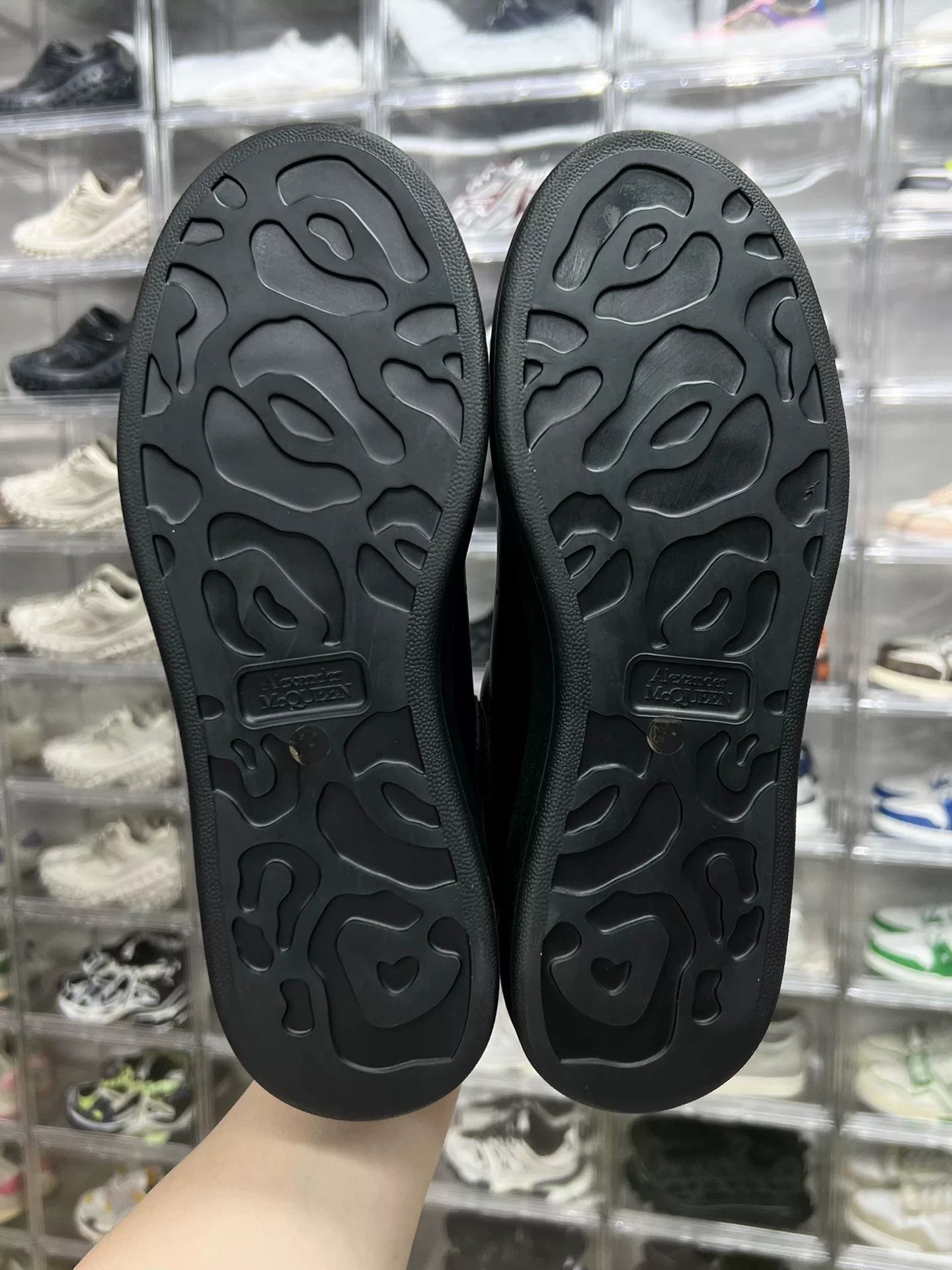 Alexander McQueen Alexander McQueen Black Lowtop Sneakers 8 Men Size US 8 / EU 41 - 8 Thumbnail
