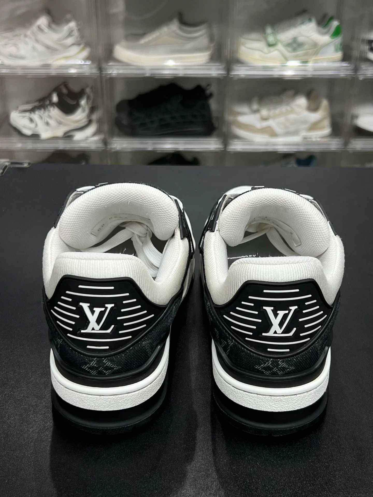 Louis Vuitton Louis Vuitton Training Denim Black Lowtop Sneakers 5 Men Size US 5 / EU 37 - 7 Thumbnail