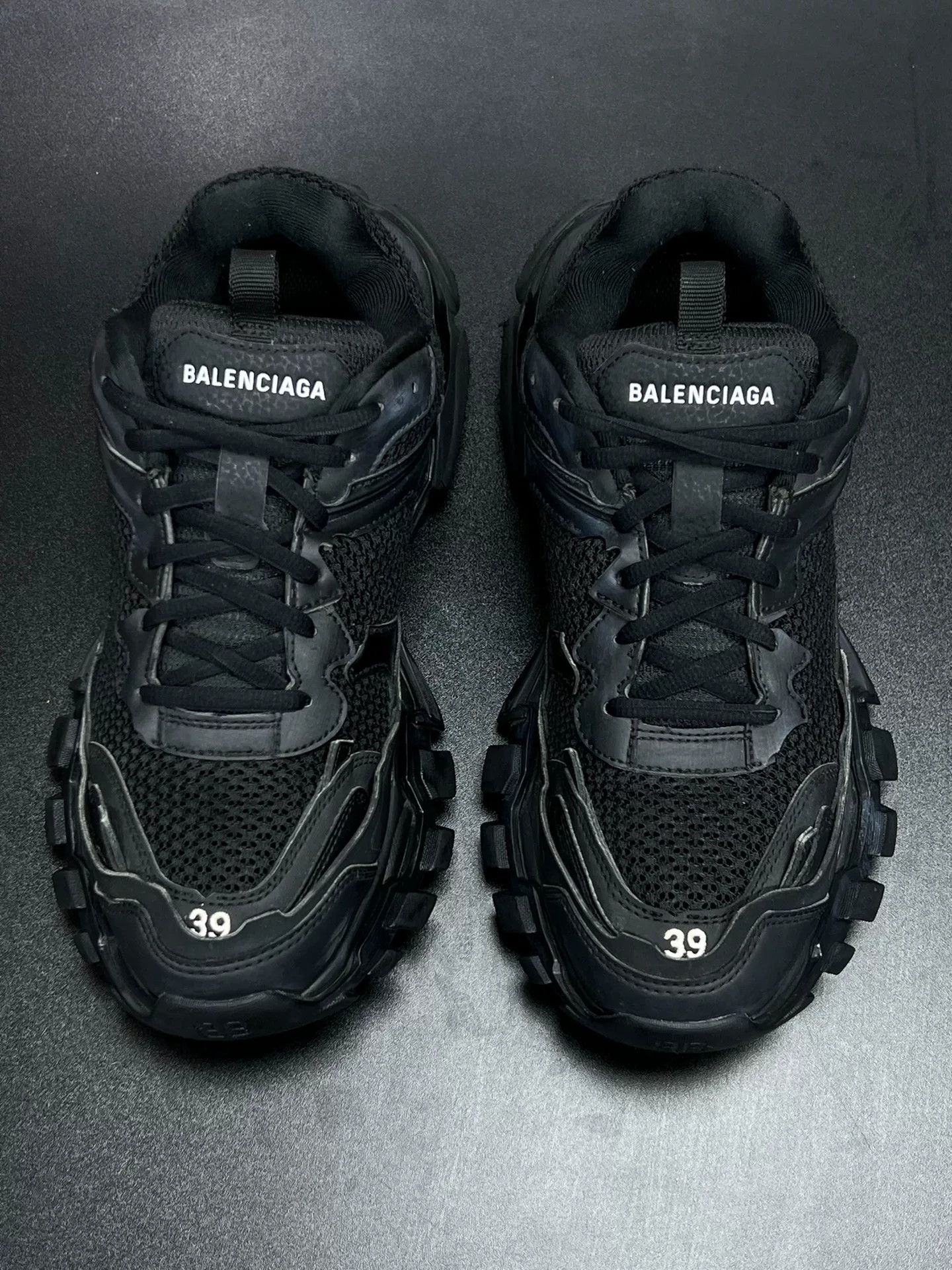 Balenciaga Balenciaga Black Lowtop Sneakers us_9 Women Size US 9 / IT 39 - 3 Thumbnail