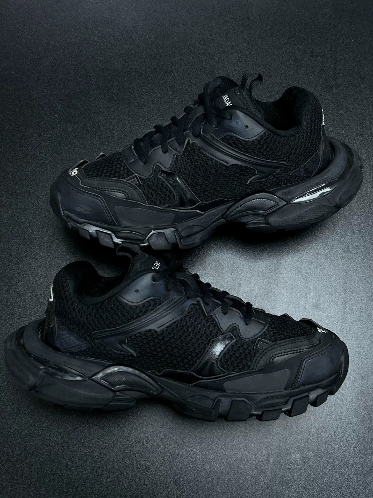 Balenciaga Balenciaga Black Lowtop Sneakers us_9 Women Size US 9 / IT 39 - 6 Thumbnail