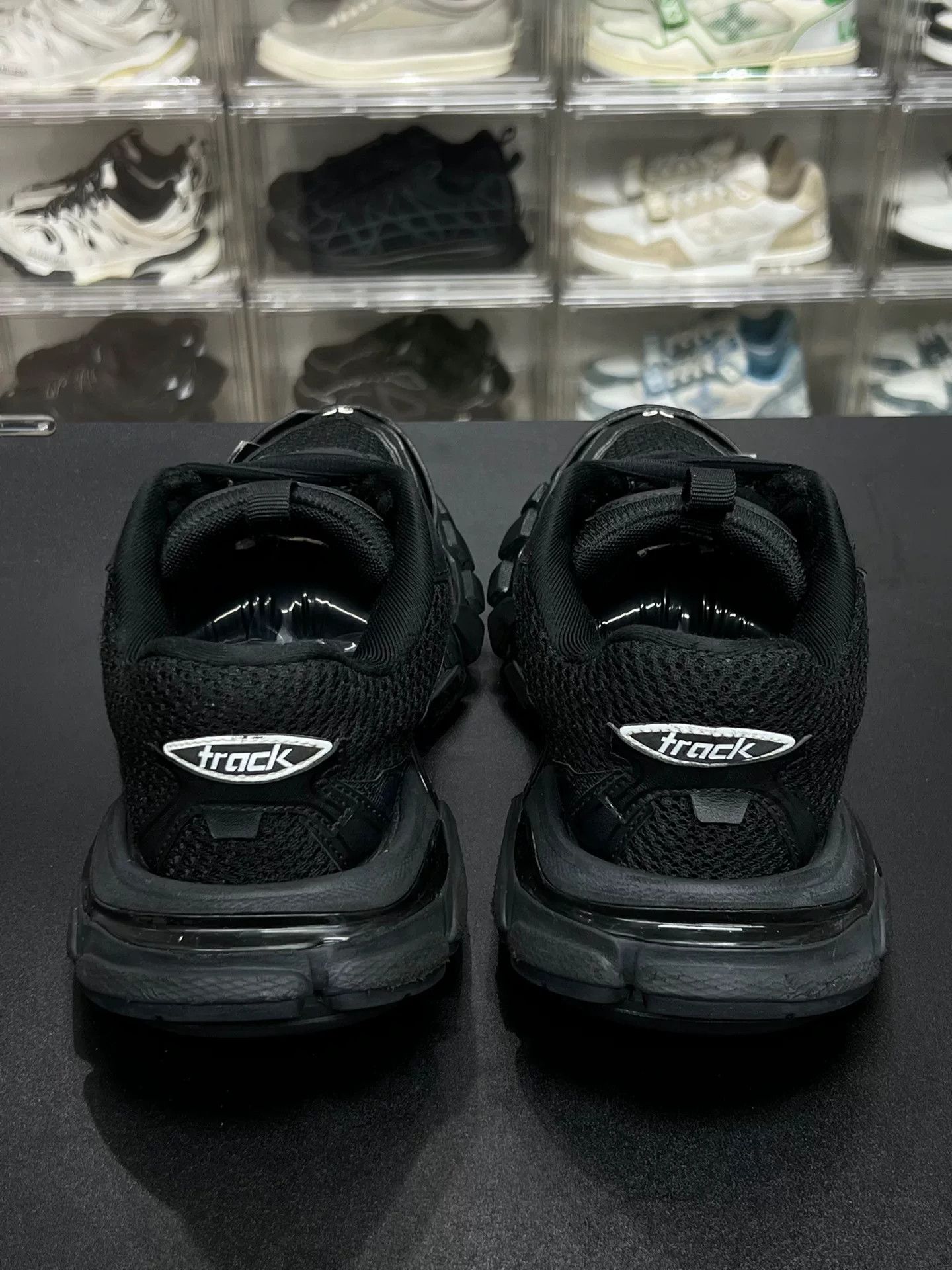 Balenciaga Balenciaga Black Lowtop Sneakers us_9 Women Size US 9 / IT 39 - 7 Thumbnail