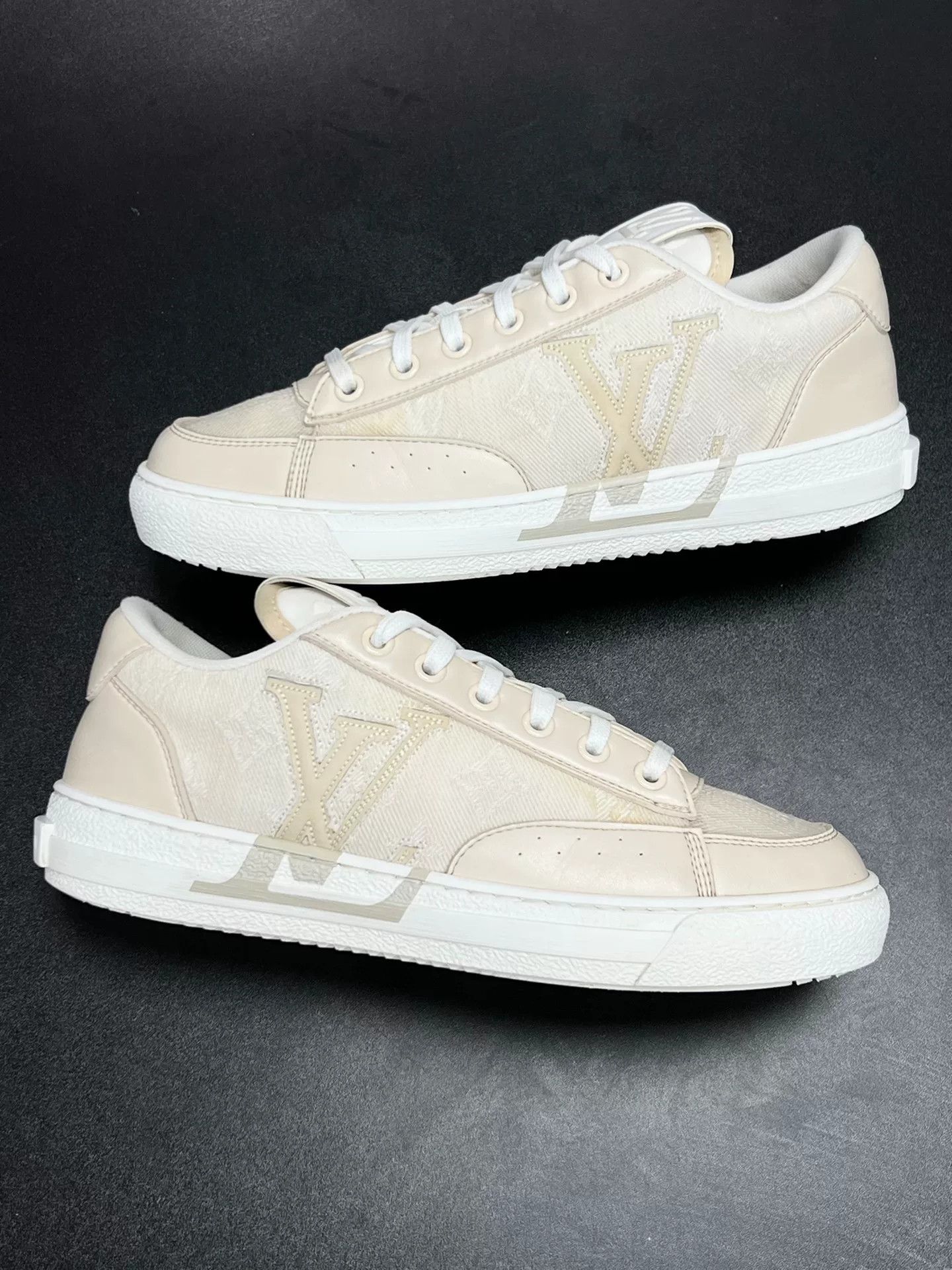 Louis Vuitton Louis Vuitton Denim Lowtop Sneakers us_6-5 Women Size US 6.5 / IT 36.5 - 5 Thumbnail
