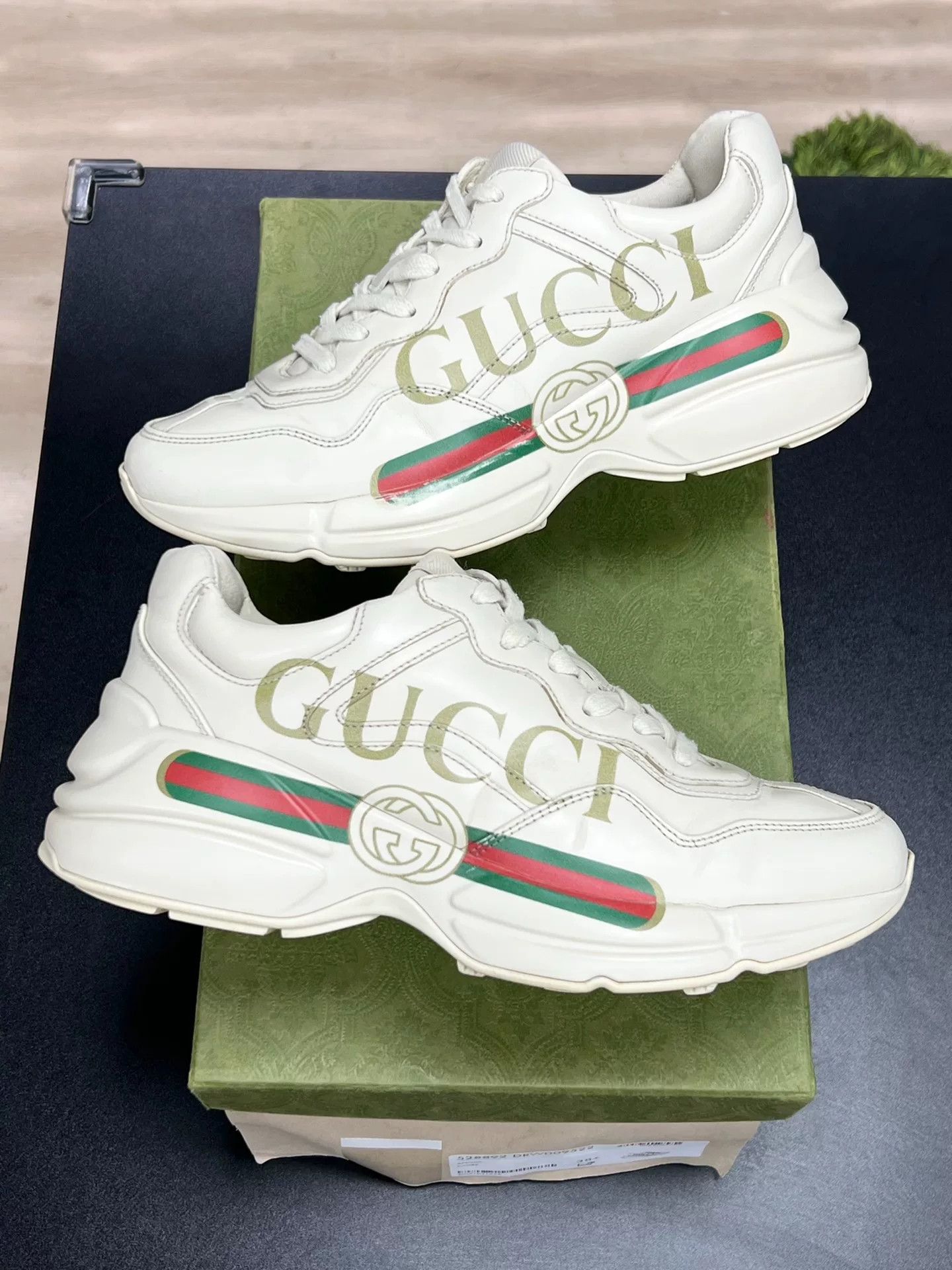Gucci Gucci Retro Lowtop Sneakers us_8-5 Women Size US 8.5 / IT 38.5 - 5 Thumbnail